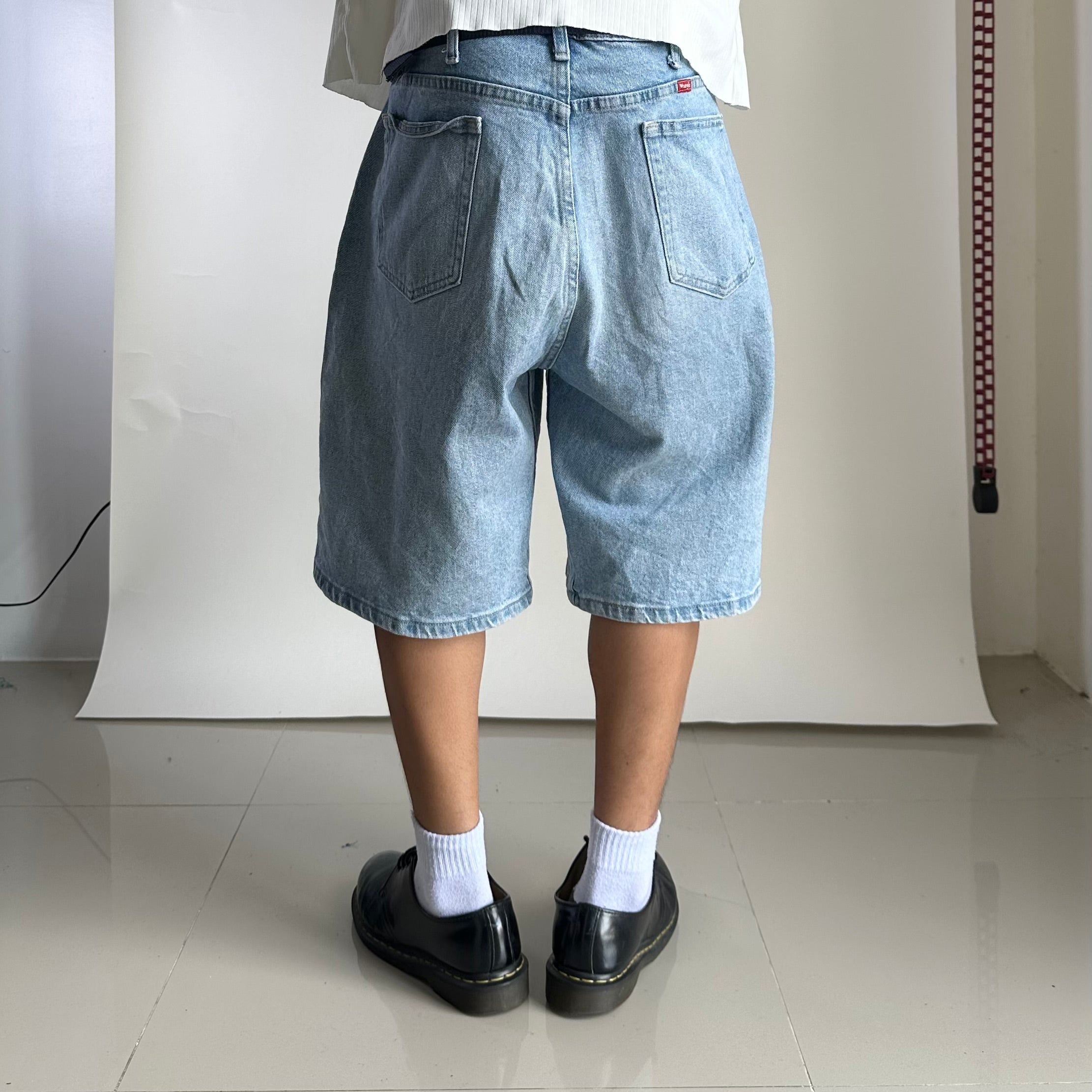 Wrangler Light Washed Jorts (Size 38)