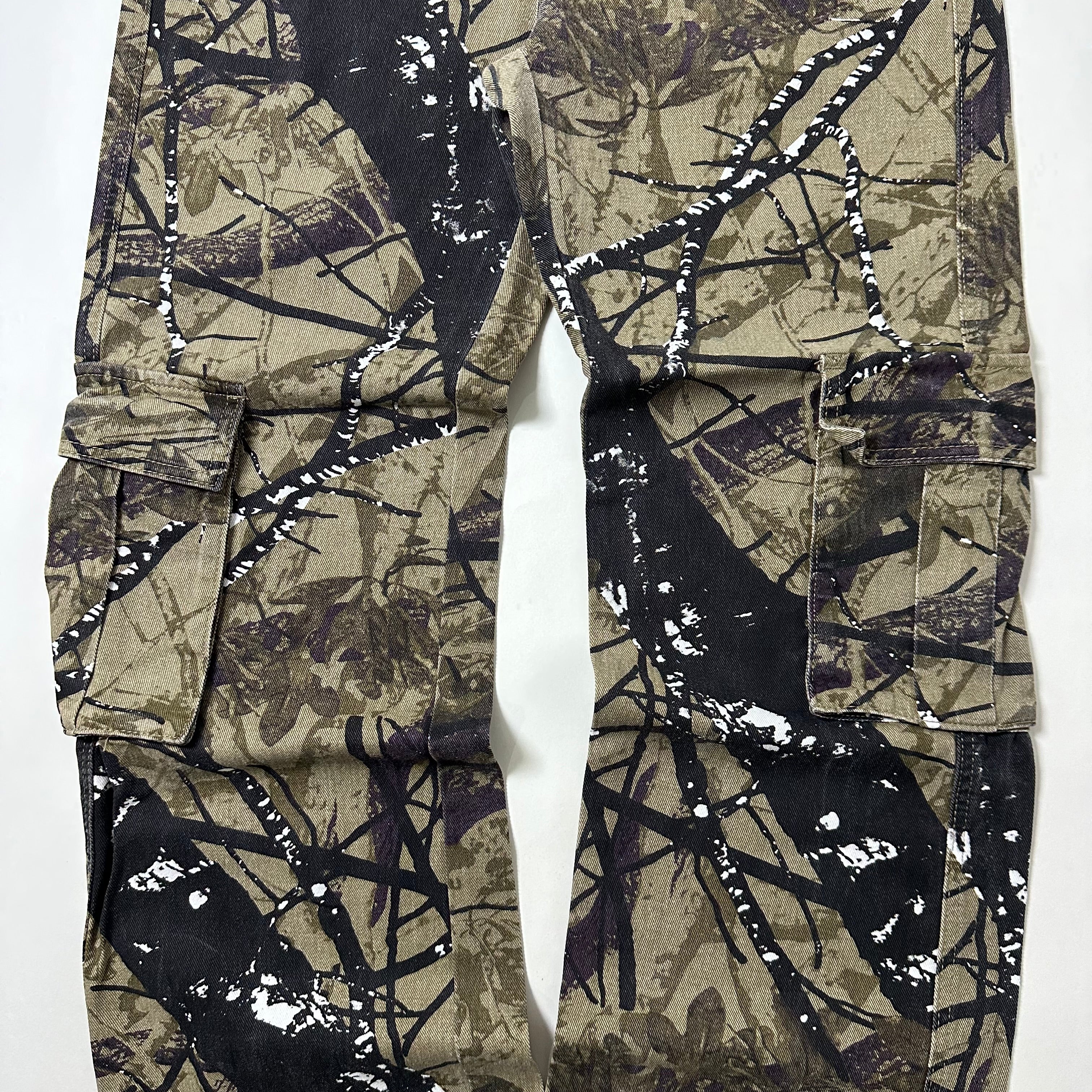 Realtree Pattern Cargo Pants (Size 32-33)