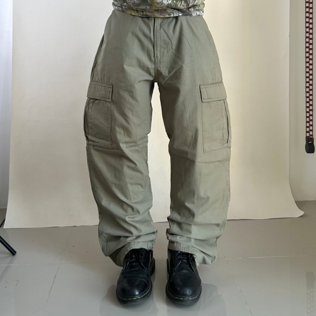 Stussy Cargo Ripstop Pants in Olive Green (Size 32)