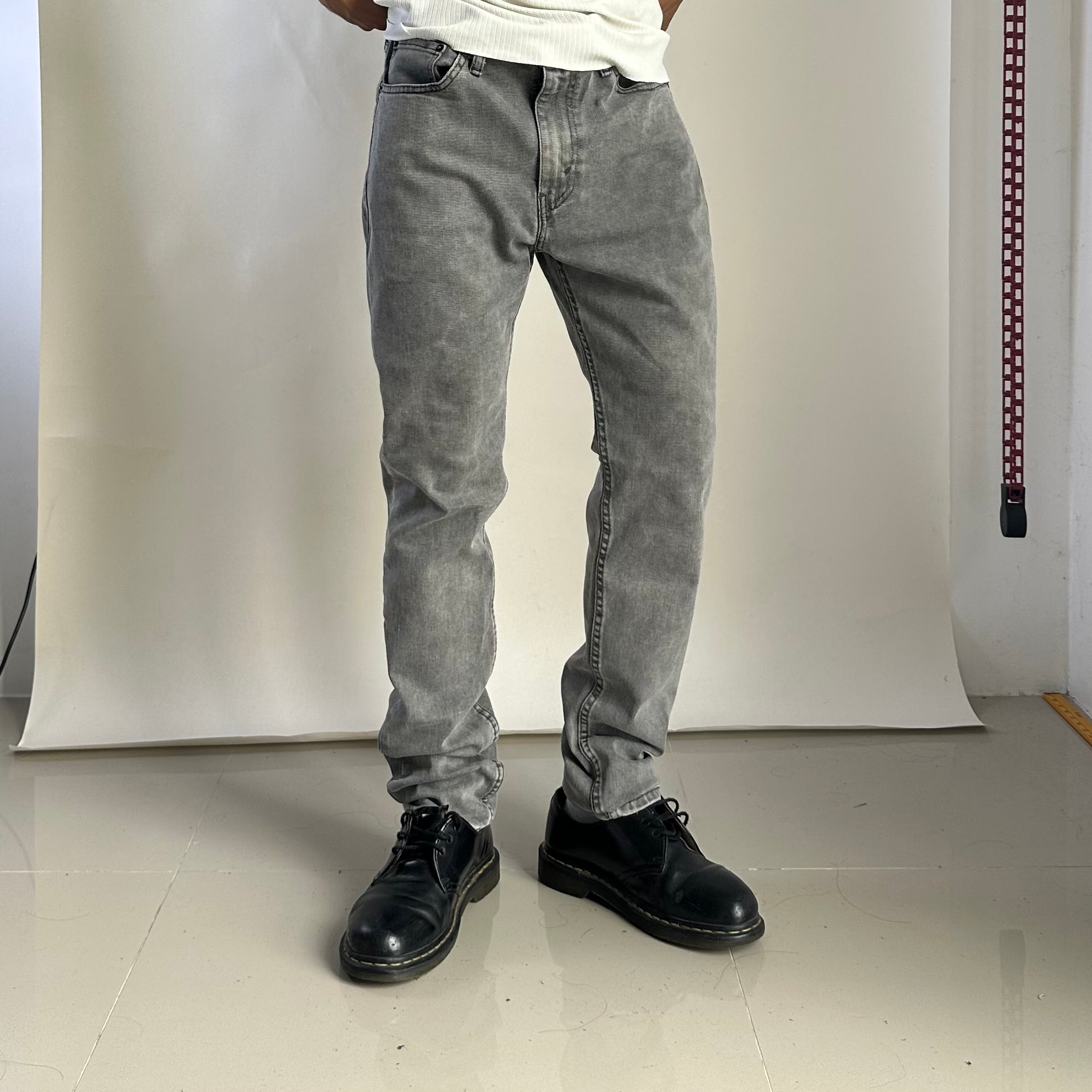 Levi’s 510 Skinny Fit Jeans in Gray Wash (Size 33)