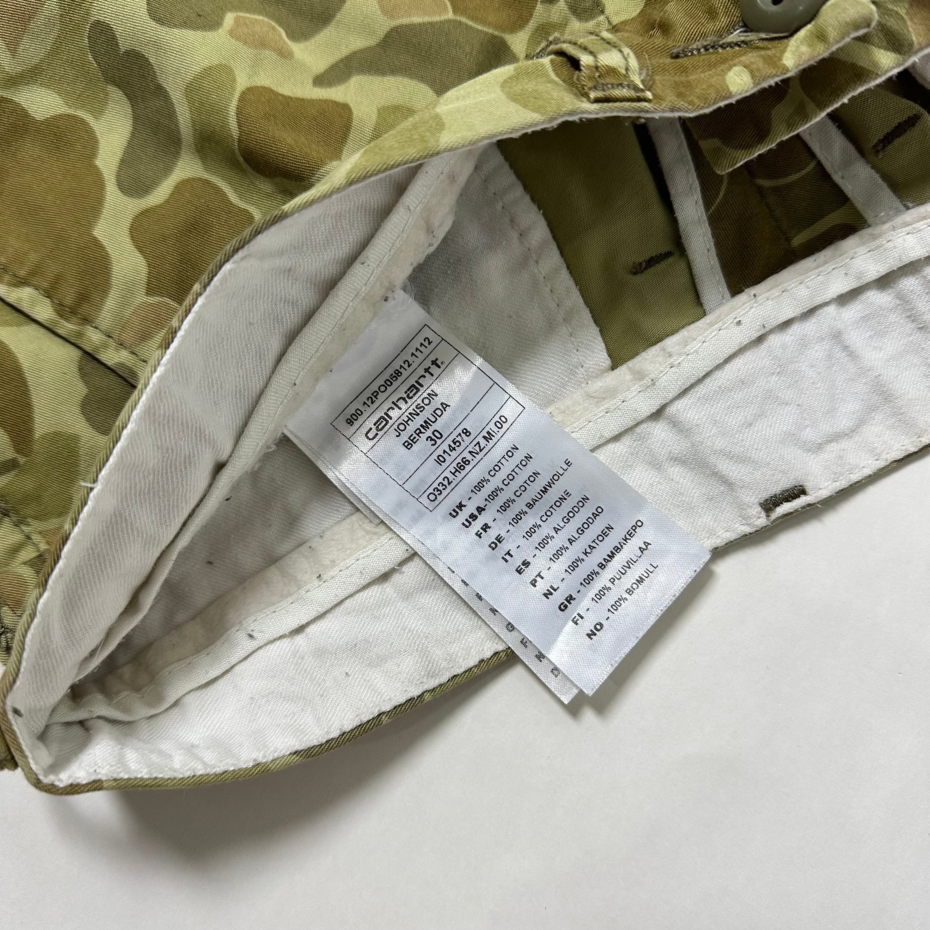 Carhartt WIP Johnson Bermuda Camo Shorts Size 30