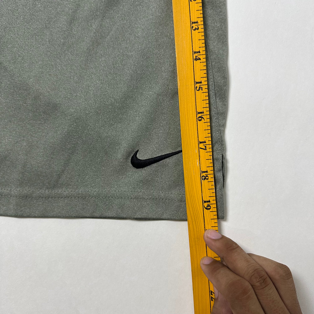 Nike Dri-FIT Men’s training shorts (Size Small 26-32) - SOLD