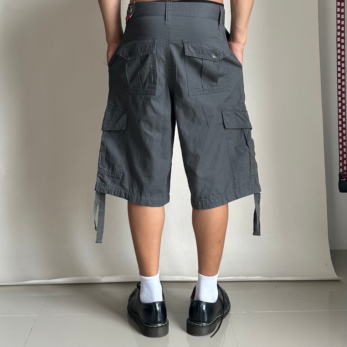 Y2K SouthPole Cargo Short in Dark Gray (Size 29)