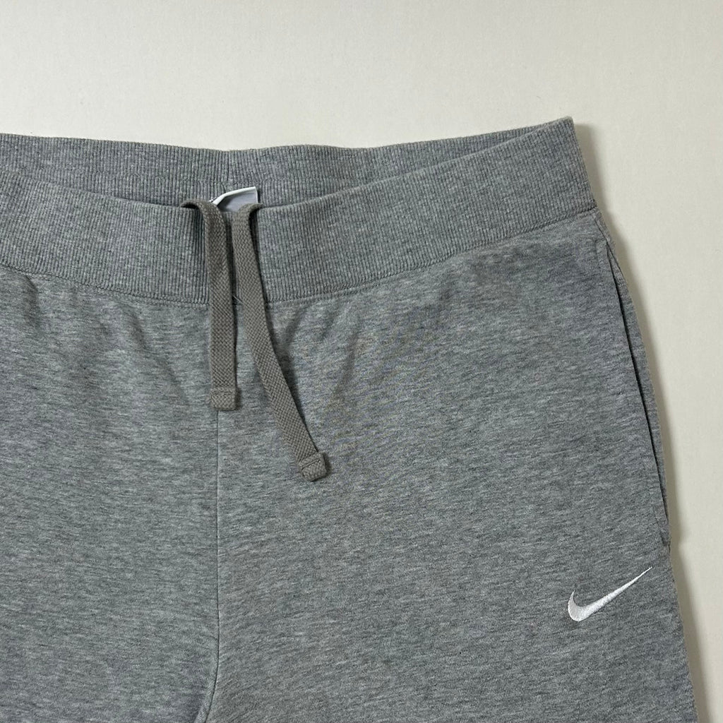 Nike Club Fleece Embroidered Swoosh Sweatpants in Gray Heather (Size 32-36)