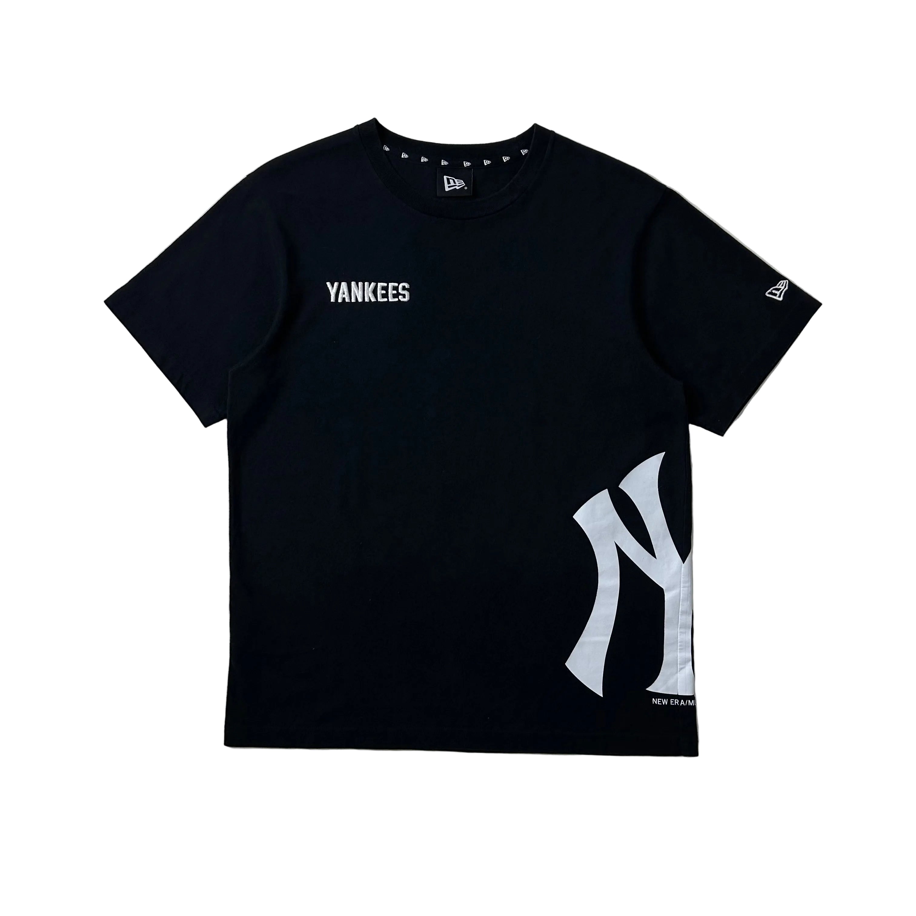 New Era NY Yankees T-shirt in Black (Size Medium)