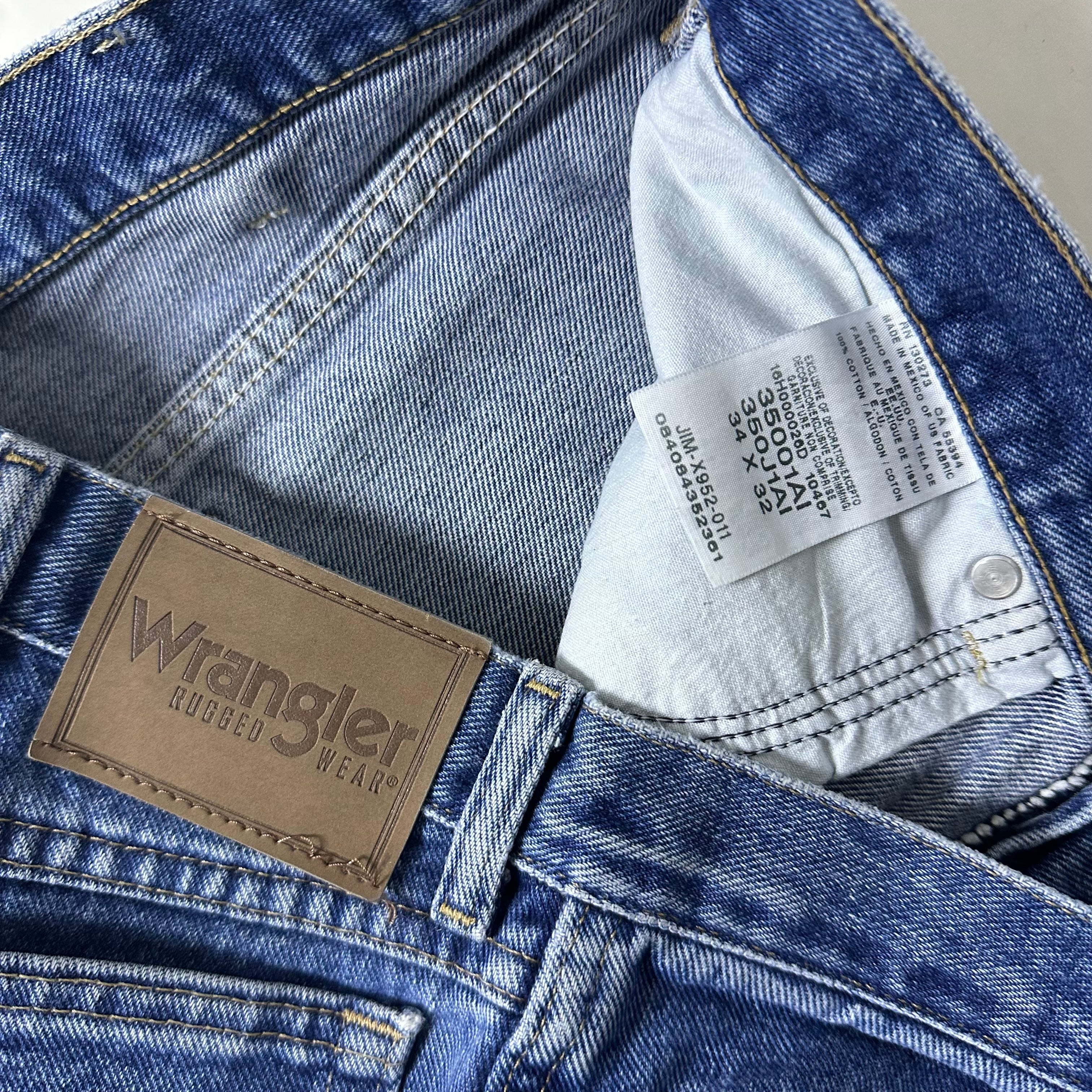 Wrangler Rugged Wear Relaxed Fit Jeans in Antique Indigo Wash (Size 34)