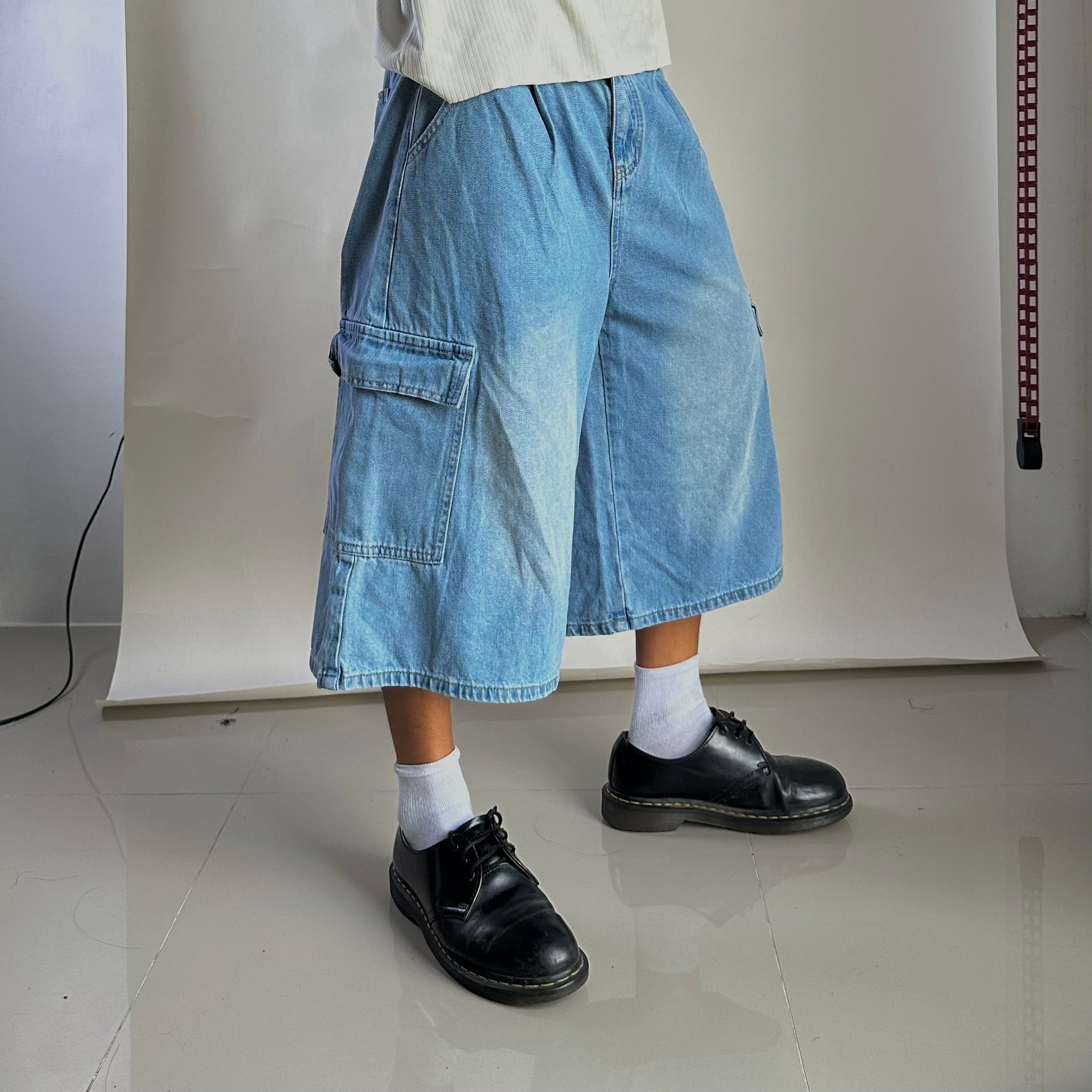 QueenShop Baggy Cargo Long Jorts Light Wash (Size 30)