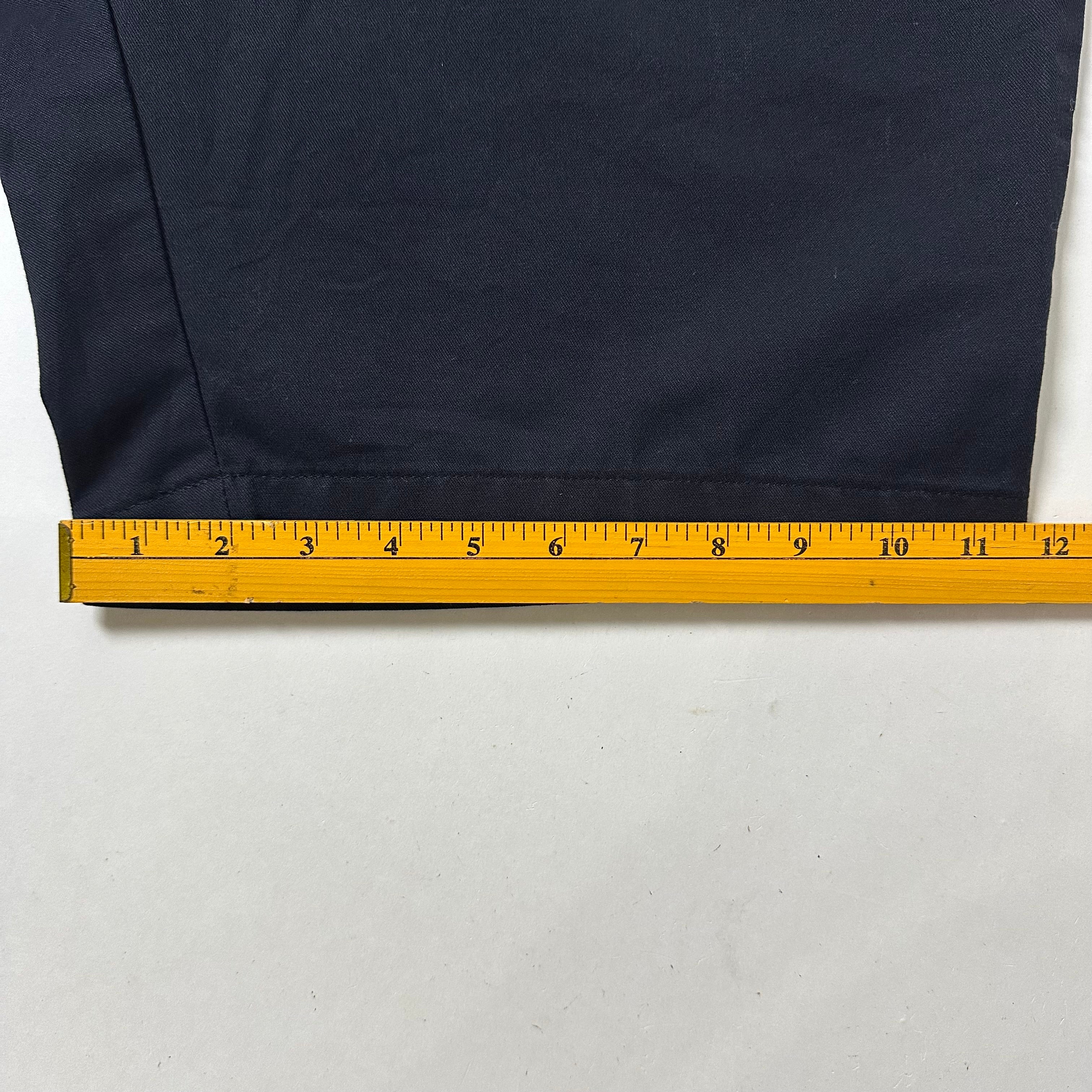 DICKIES Regular Fit Shorts in Black (Size 42)