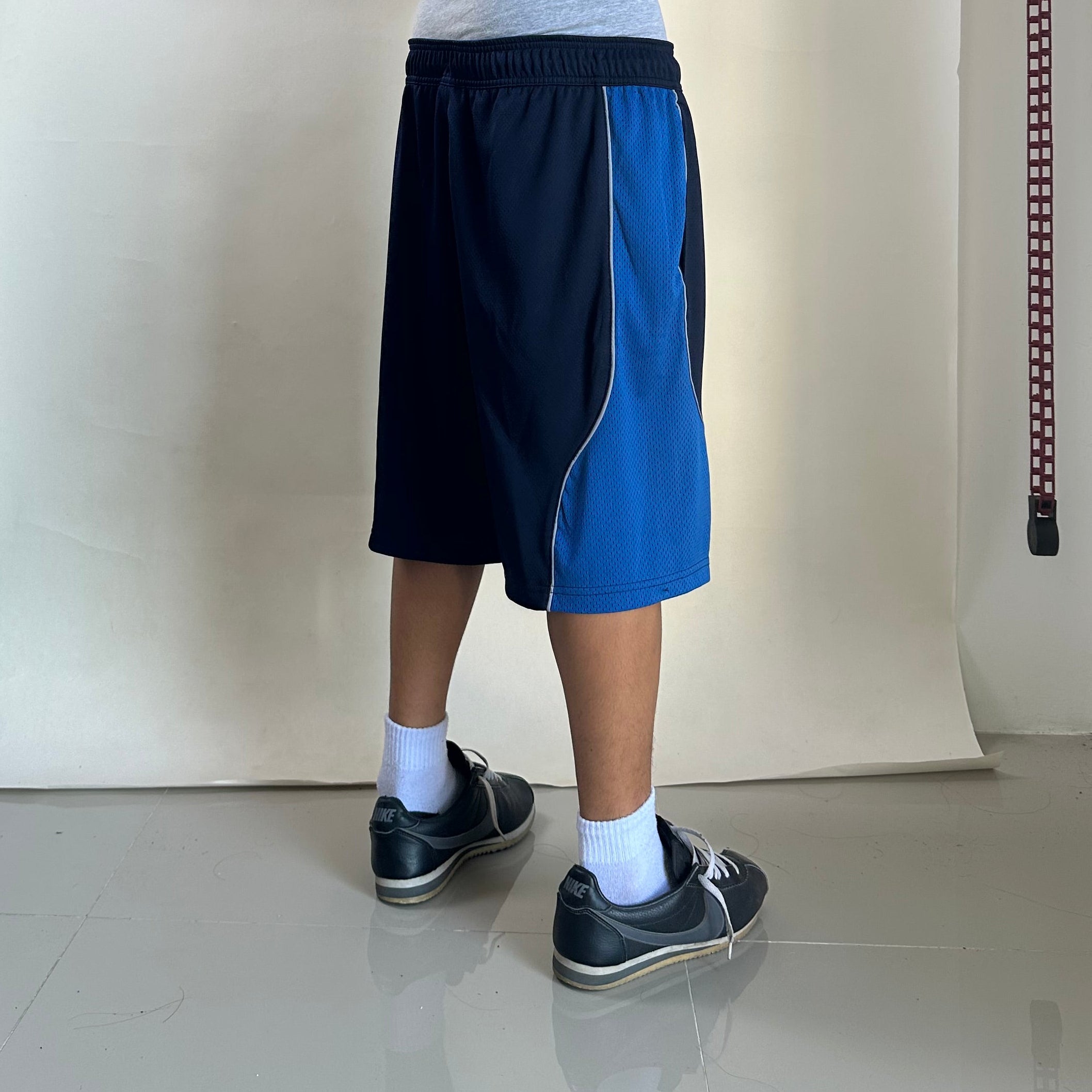 BRAND NEW AND1 Men's Active All Court Basketball Shorts Navy Size Medium (32-38)