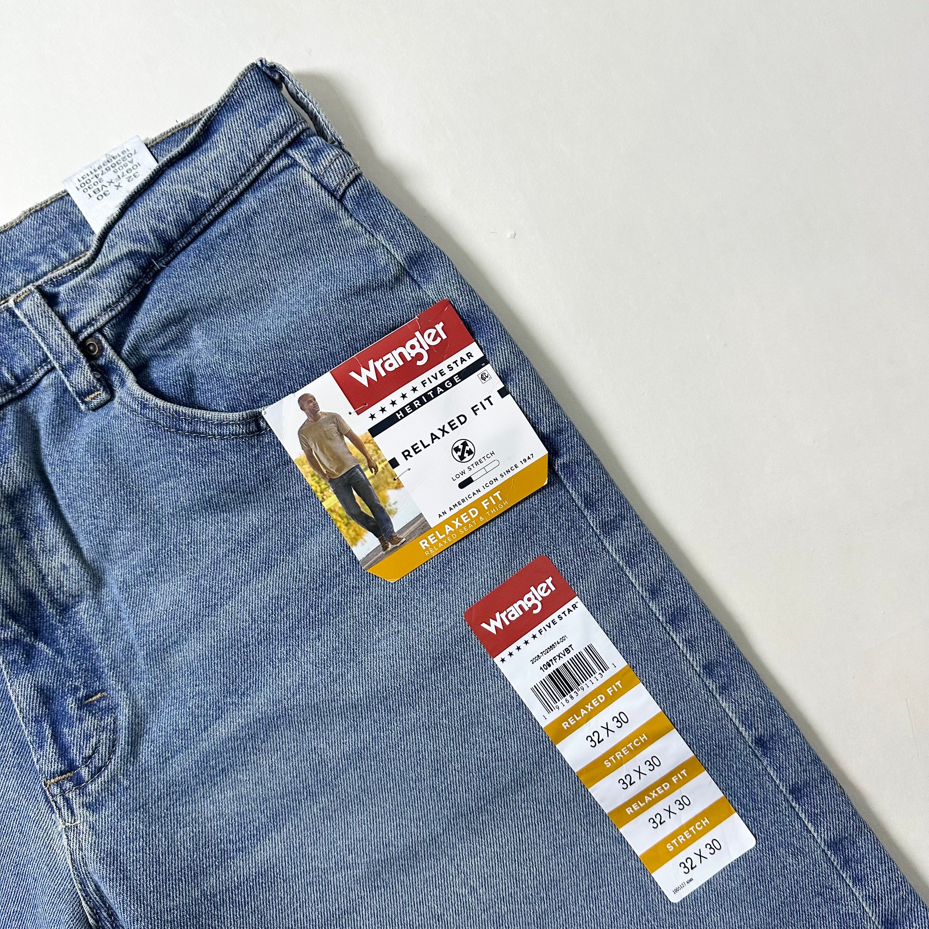 Wrangler Five Star Comfort Stretch Relaxed Fit Jeans in Bleached Tint (Size 32)