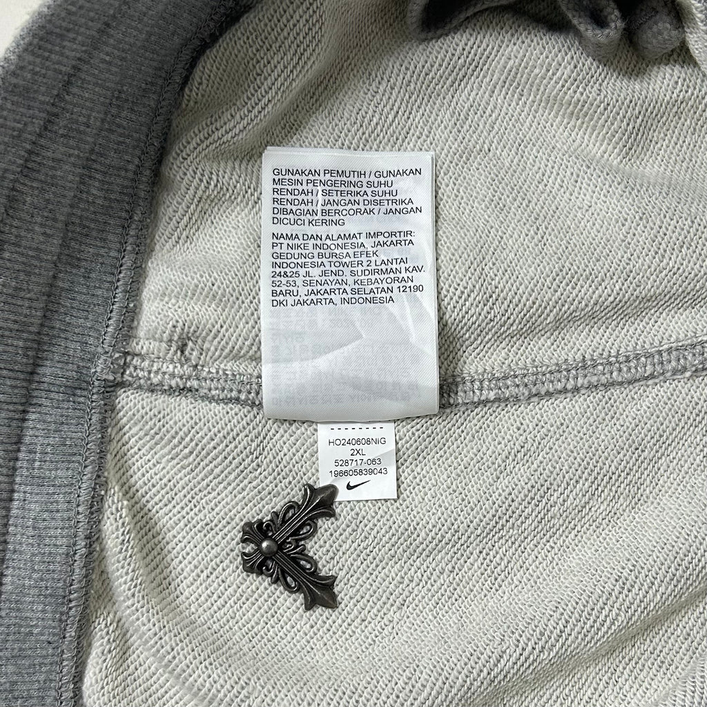 Nike Club Fleece Embroidered Swoosh Sweatpants in Gray Heather (Size 32-36)
