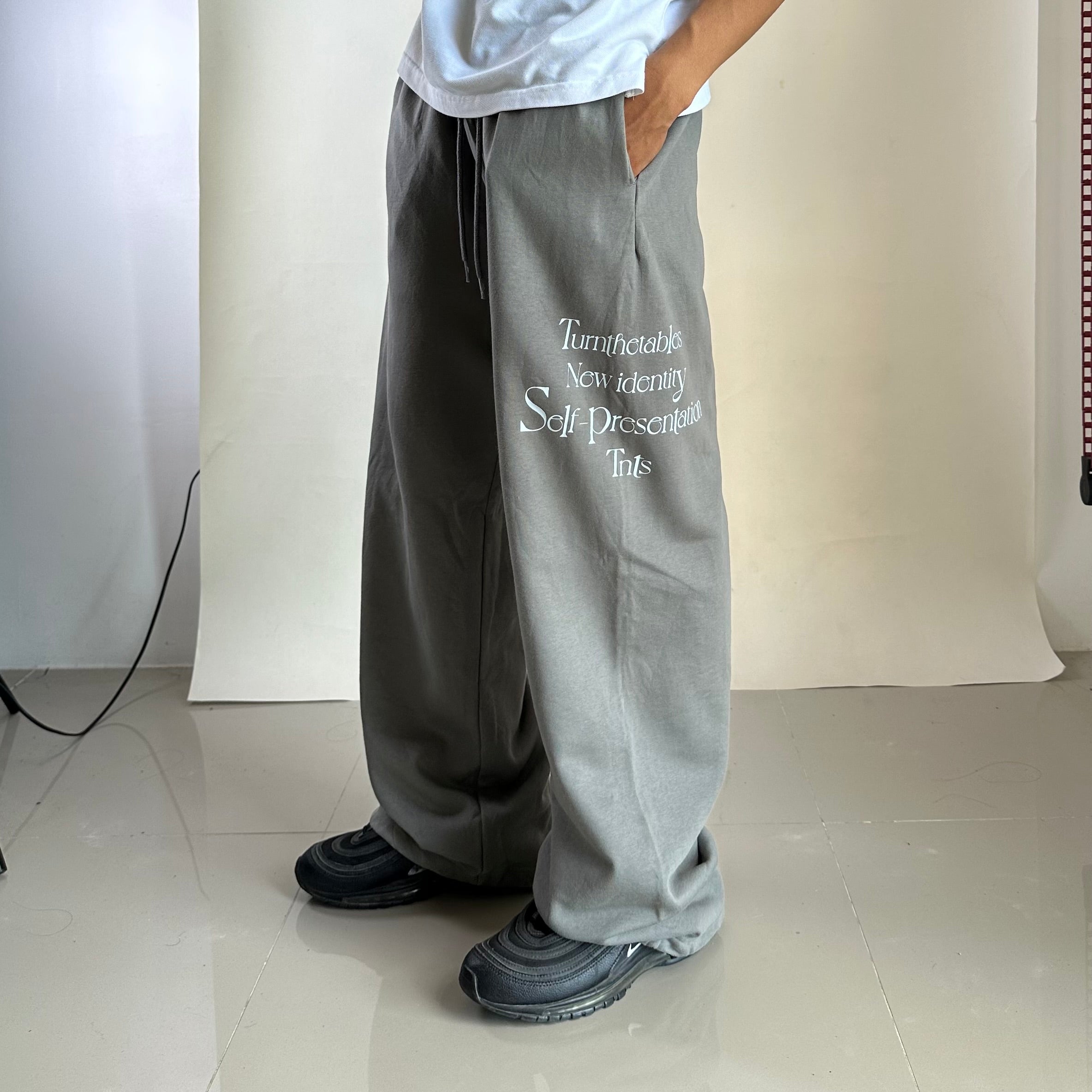 Turnthetables Baggy Sweatpants Cotton Blend in Stone Gray (Size 28-34)