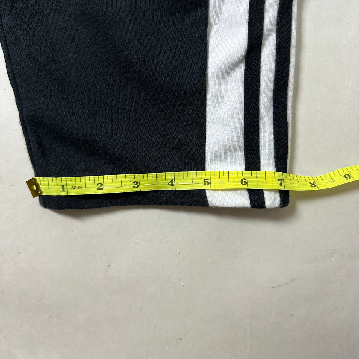 ECKO Unlimited Sweat Pants in Black (Size 30-32) — SOLD