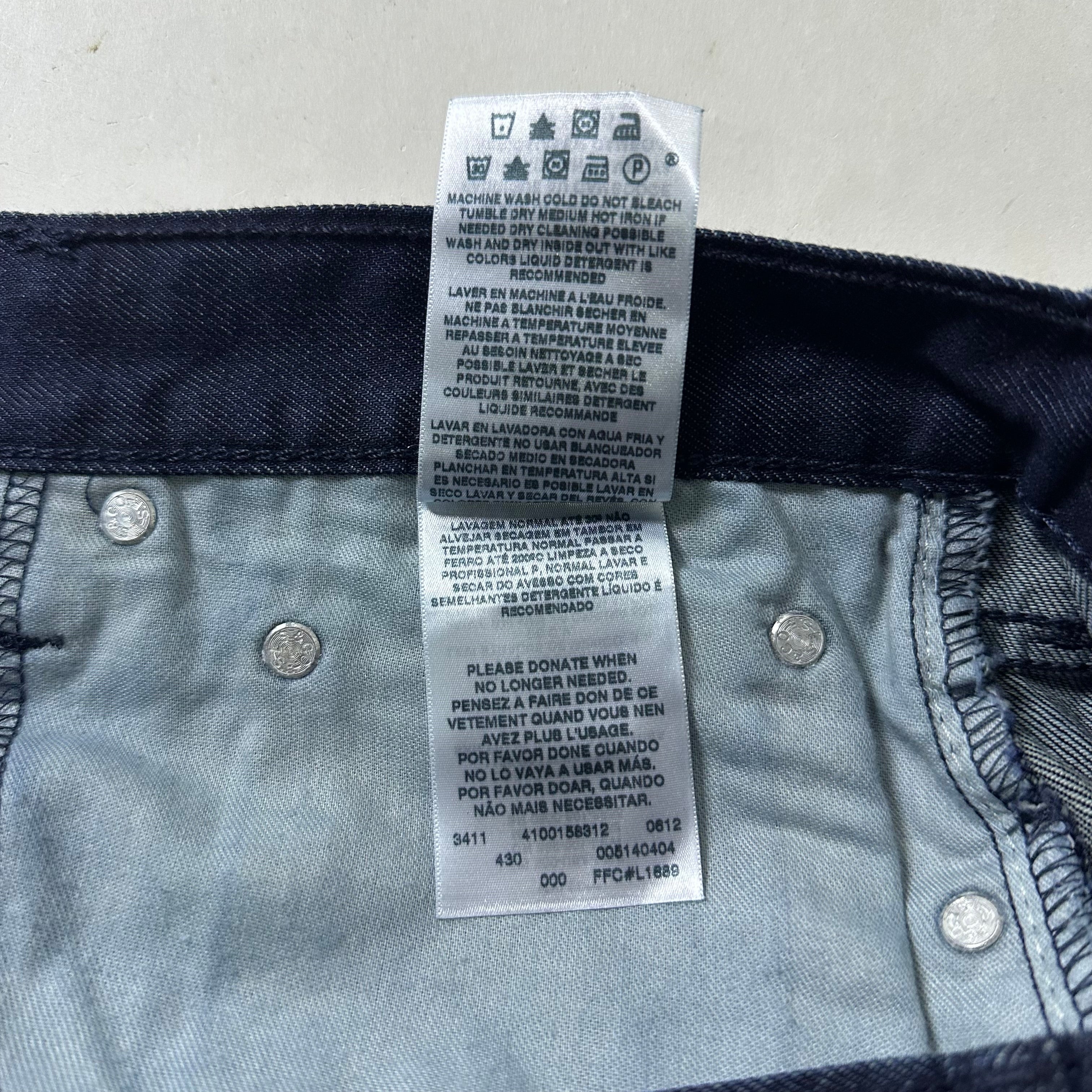 Levi’s 514 Straight Fit Jeans in Dark Indigo Wash (Size 33)