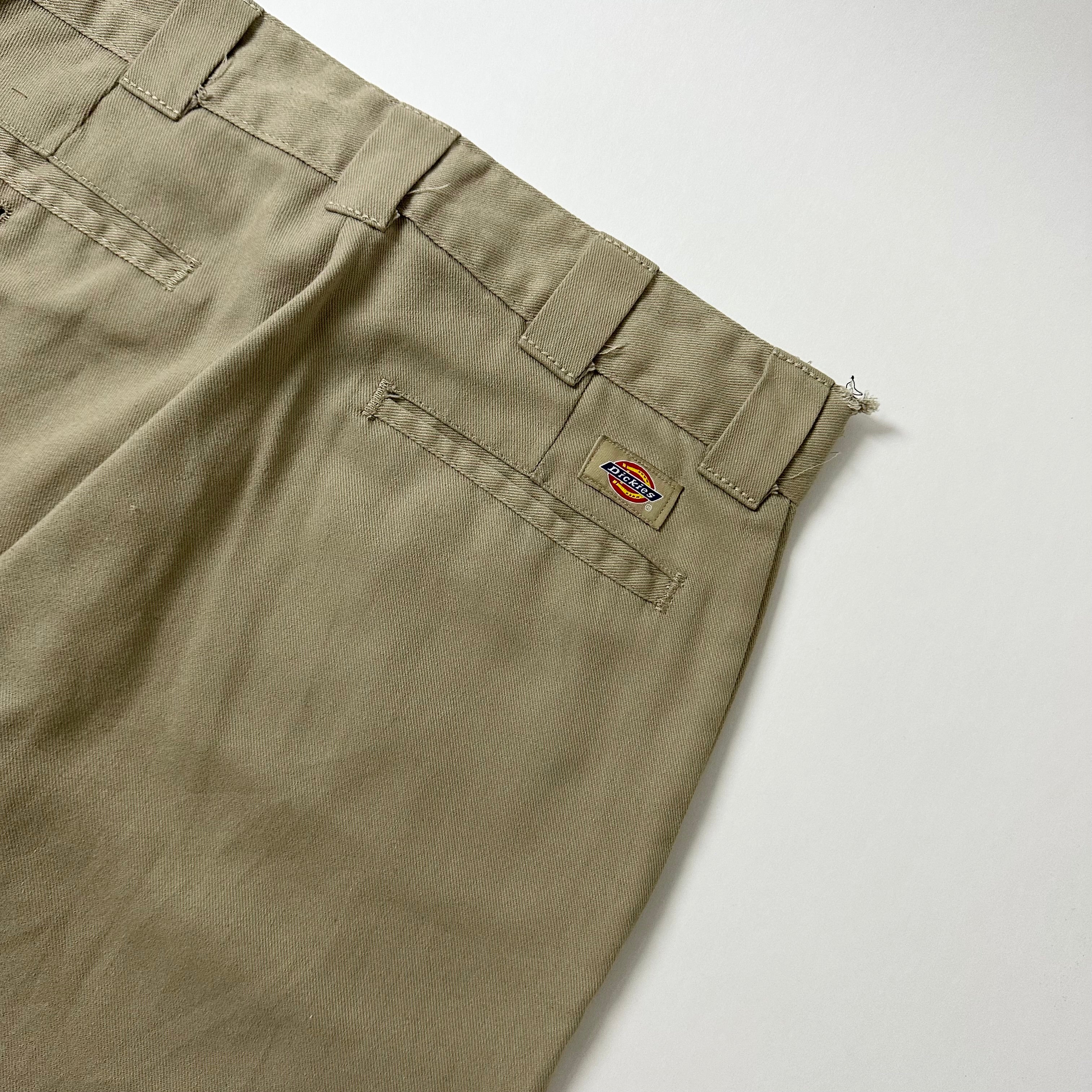 DICKIES 874 Original Fit Pants in Khaki (Size 32)