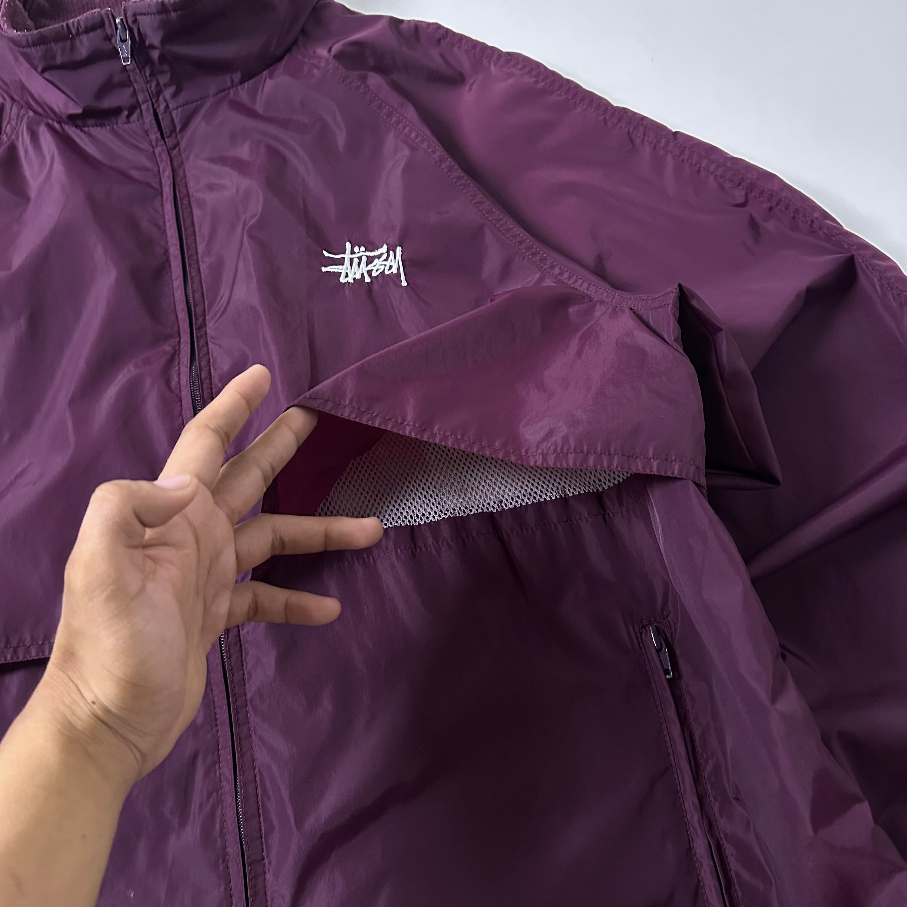 Stussy Windbreaker Jacket with Packable Hood in Burgundy (Size XL)