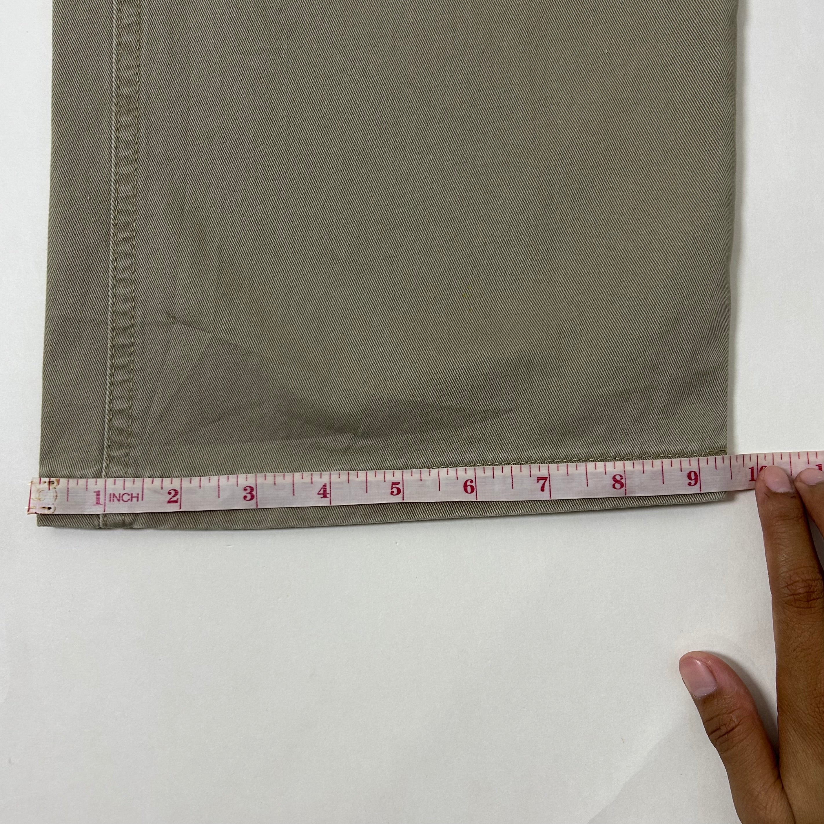 Wrangler Cargo Pants in Khaki (Size 36)