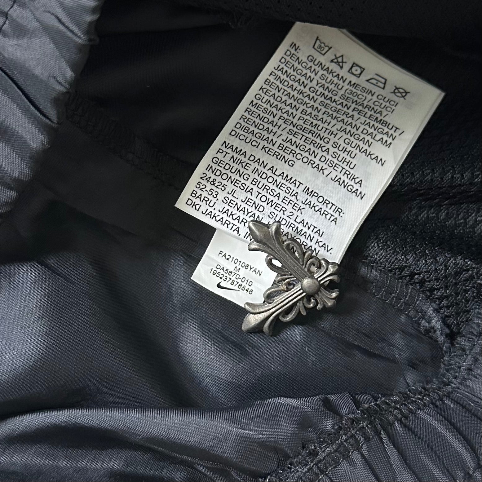 Nike Giannis “Freek” Track Lightweight Jacket in Black (Size Medium) Boxy Fit — SOLD