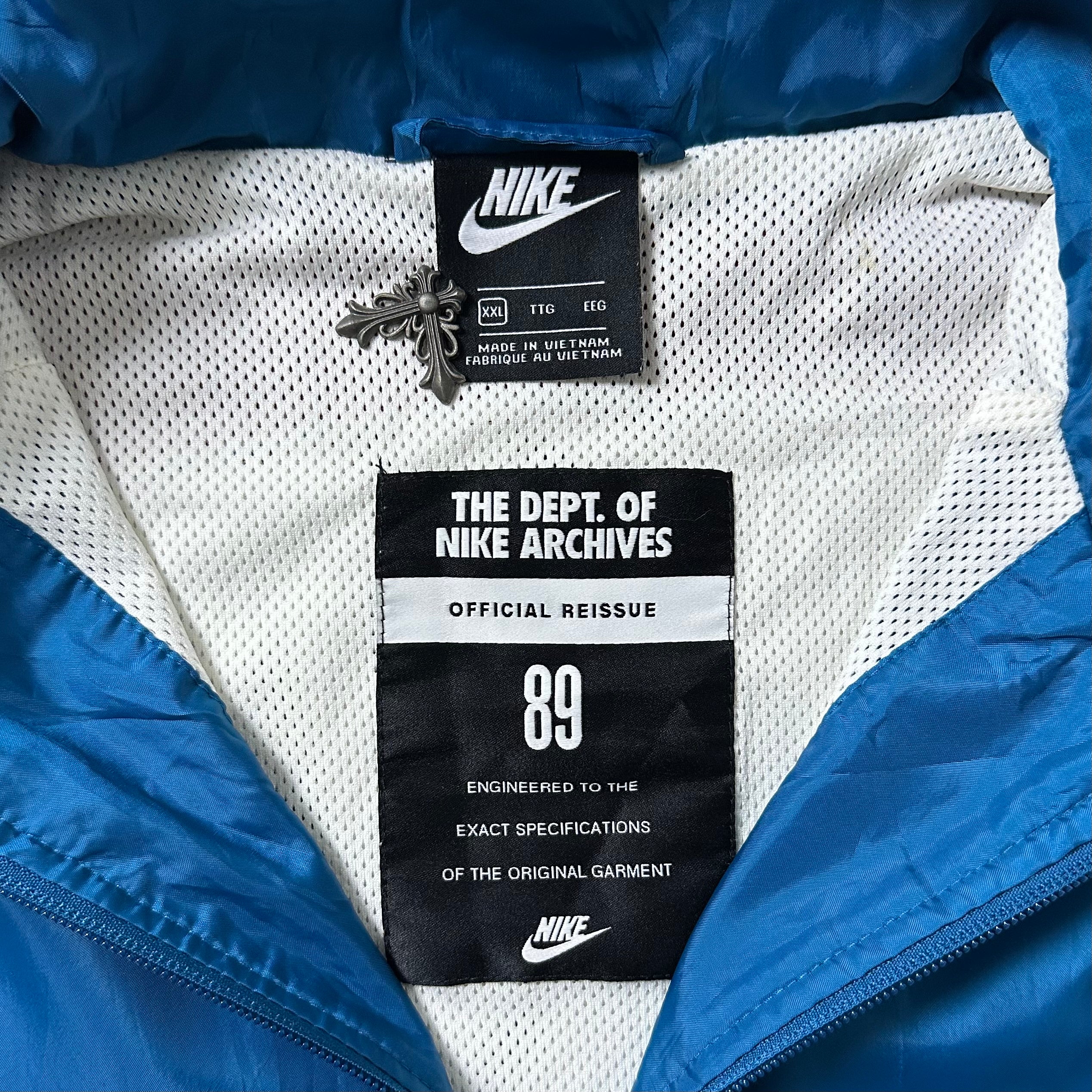 Nike Sportswear Reissue Woven Jacket in Tri-color with Packable Hood (Size 2XL)