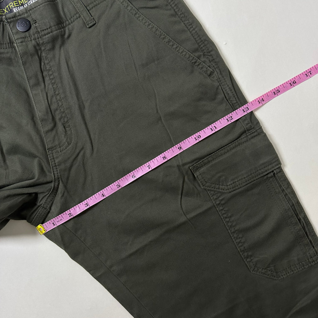 LEE Regular Straight Cargo Pants in Olive Green (Size 33-34)