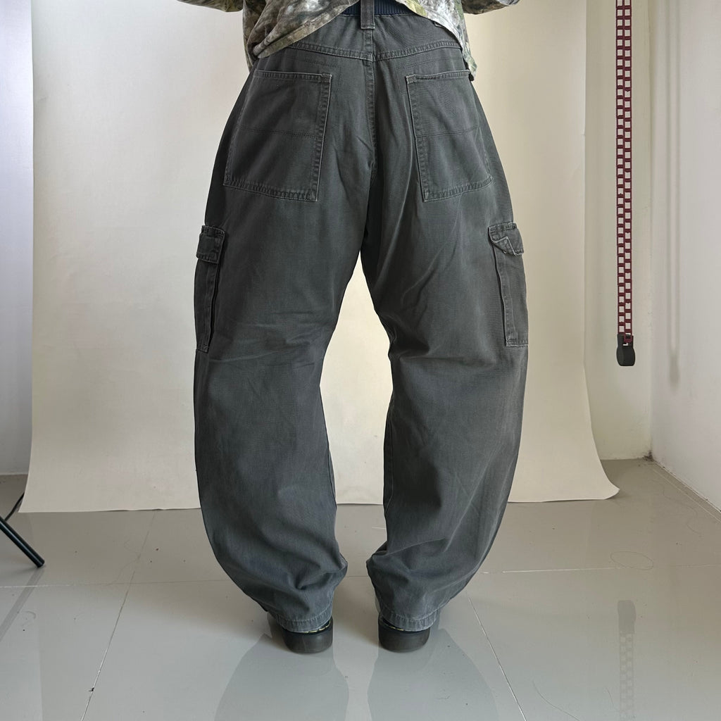 Wrangler Cargo Pants in Dark Gray (Size 38)