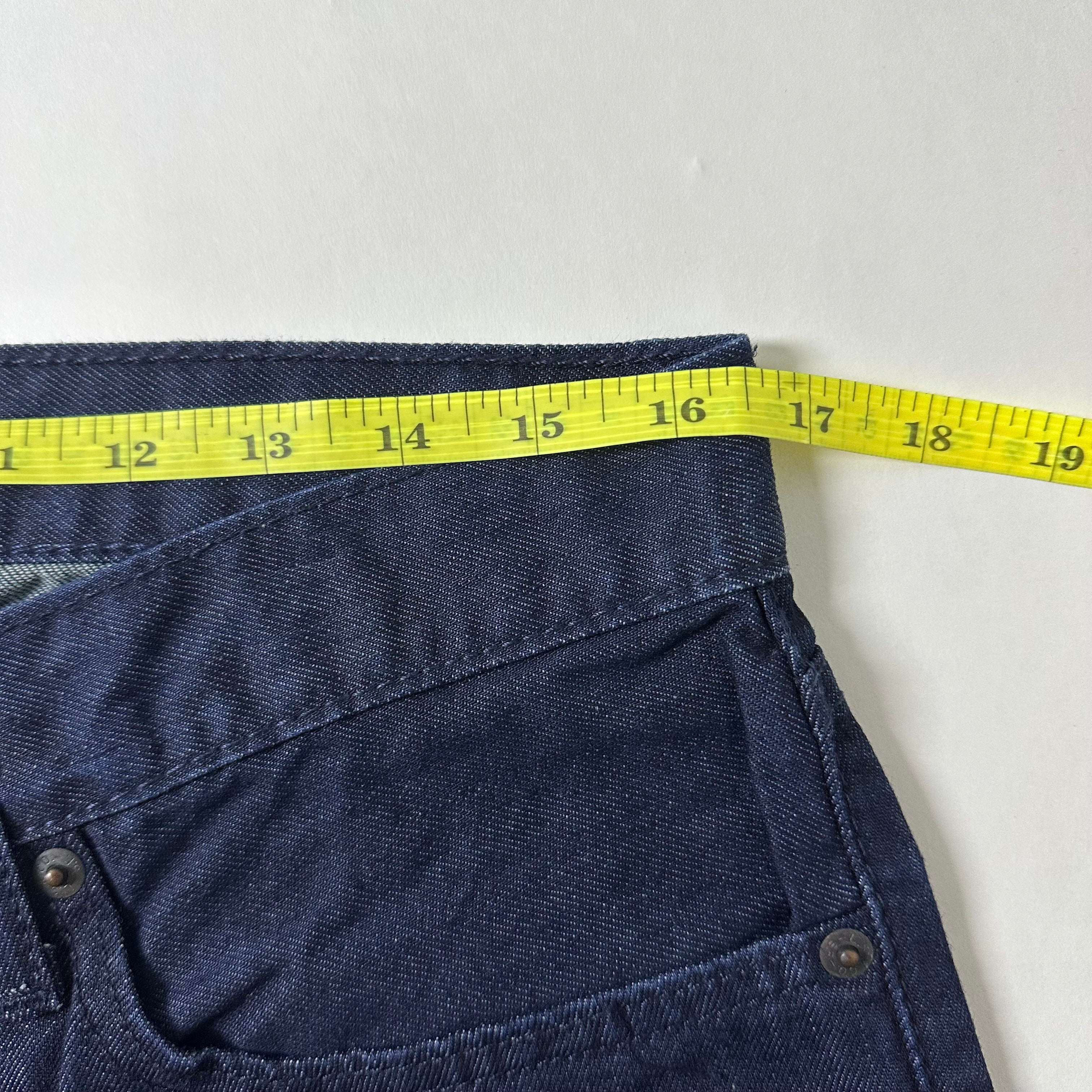 Levi’s 514 Straight Fit Jeans in Dark Indigo Wash (Size 33)