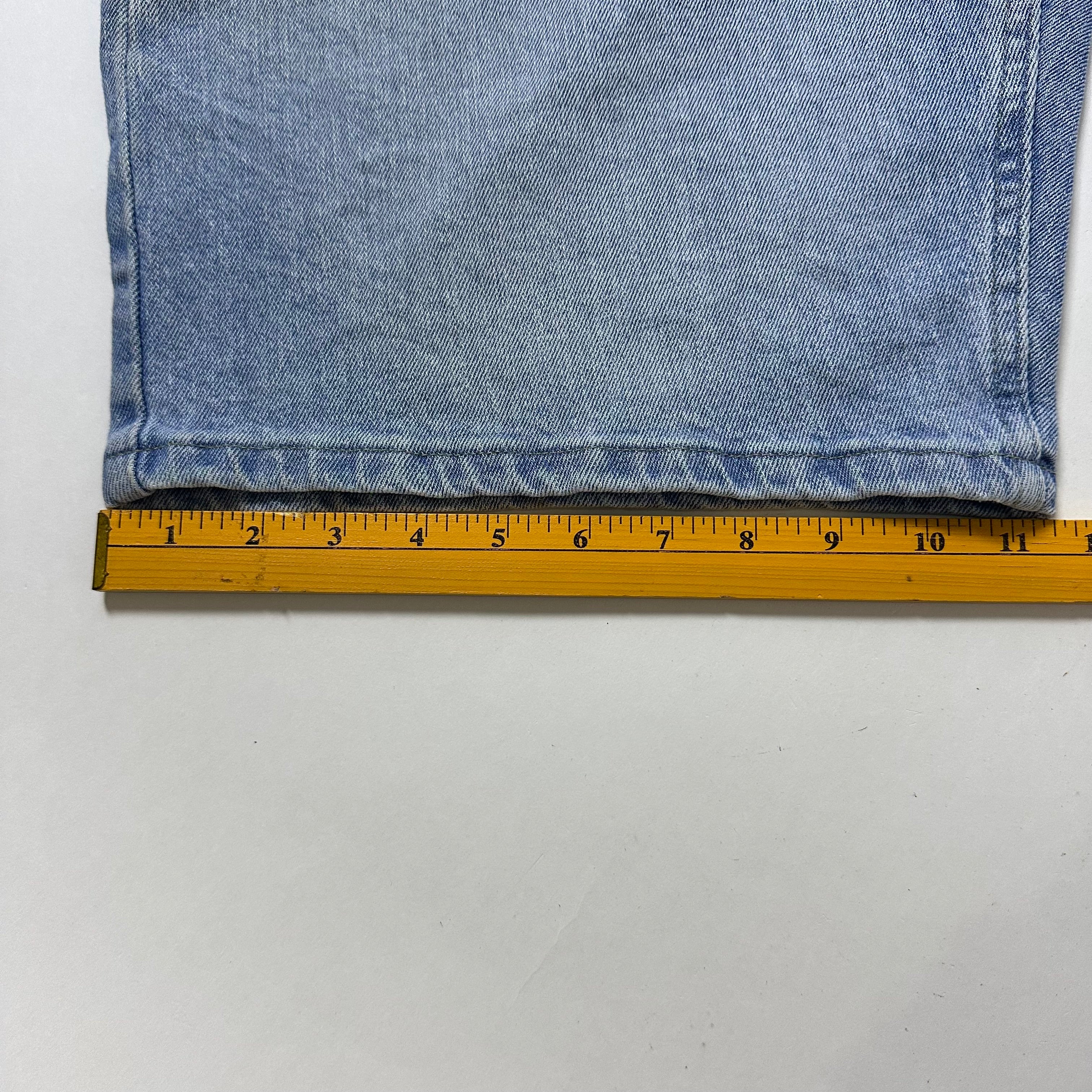 Wrangler Light Washed Jorts (Size 38)
