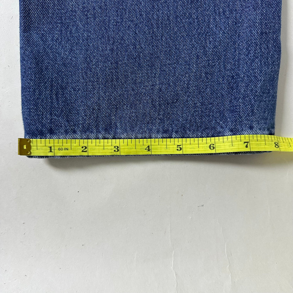 Levi’s 505 Regular Straight Fit Jeans in Medium Stonewash (Size 32)