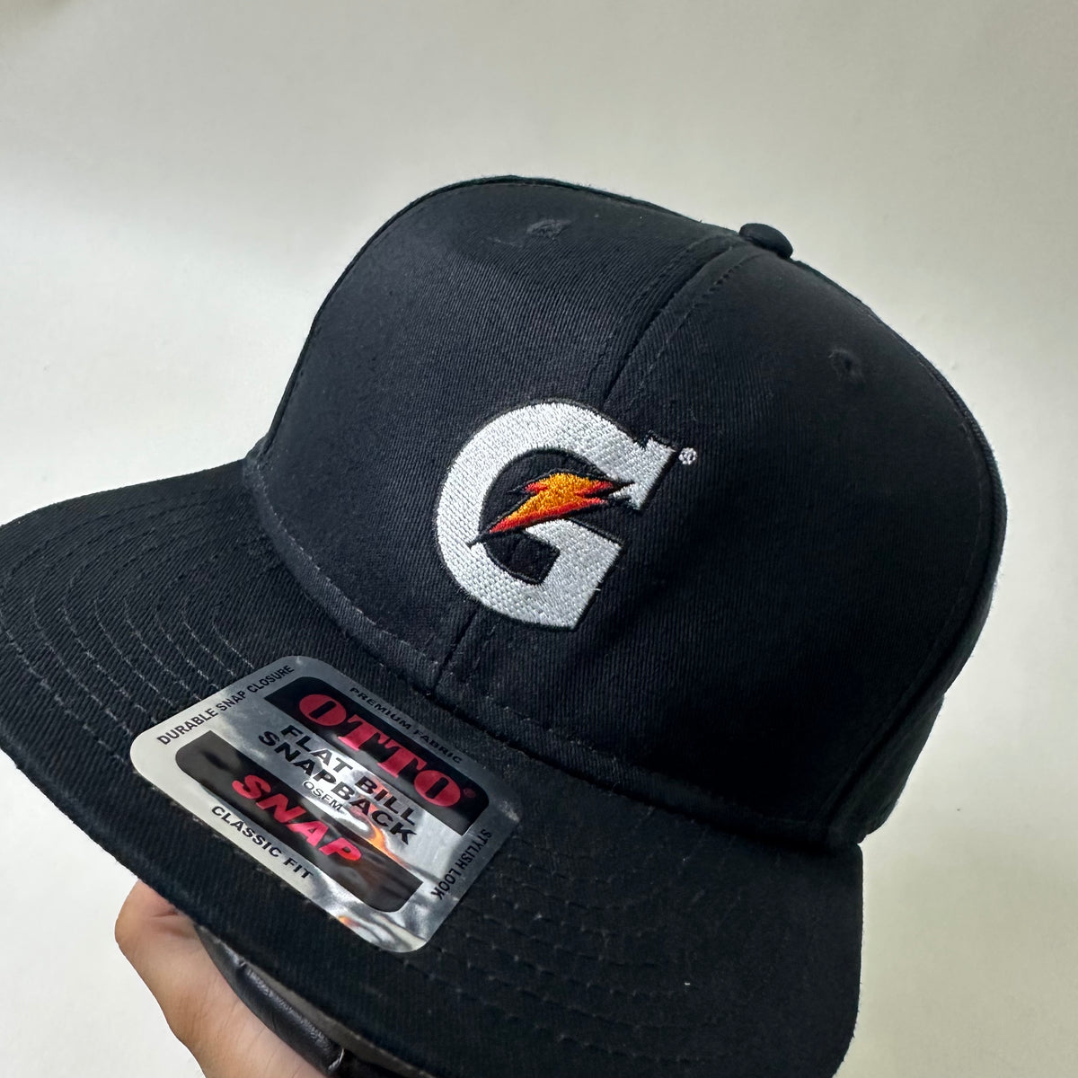 Gatorade by OTTO Flat Bill Snapback Cap in Black (One Size)