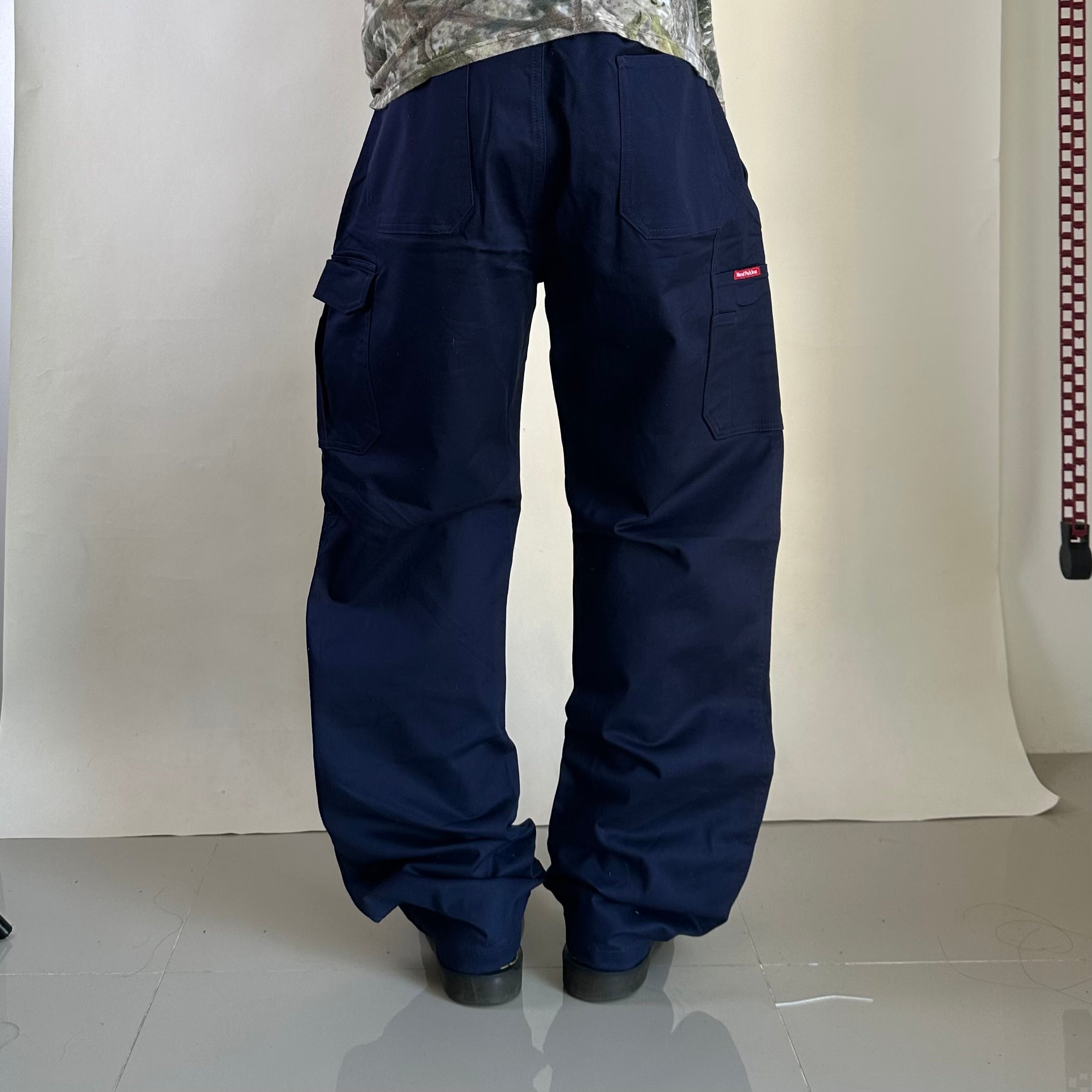 BRAND NEW Hard Yakka Cargo Work Stretch Pants in Navy (Size 38)