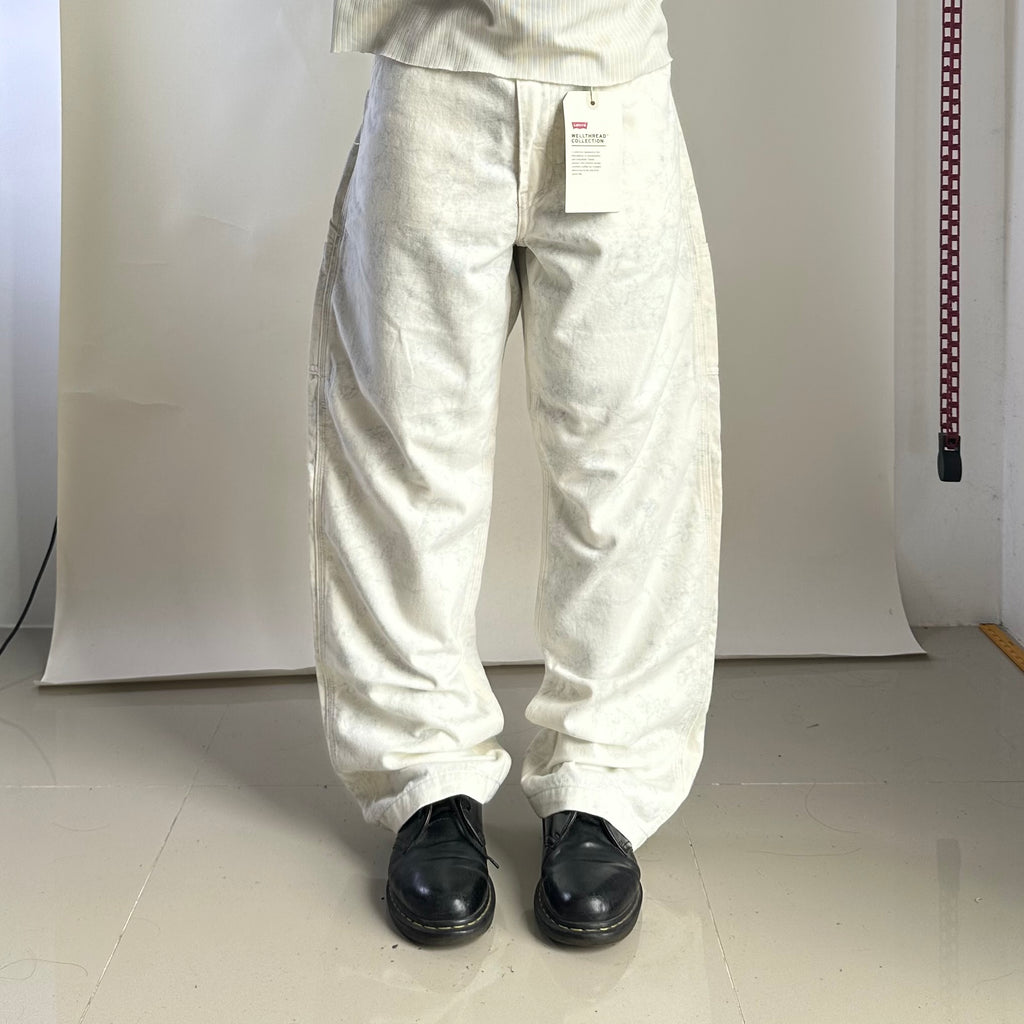 BRAND-NEW Levi’s WellThread Stay Loose Carpenter Pants Big “E” in White abstract indigo wash (Size 34)