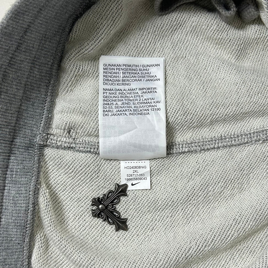 Nike Club Fleece Embroidered Swoosh Sweatpants in Gray Heather (Size 32-36)