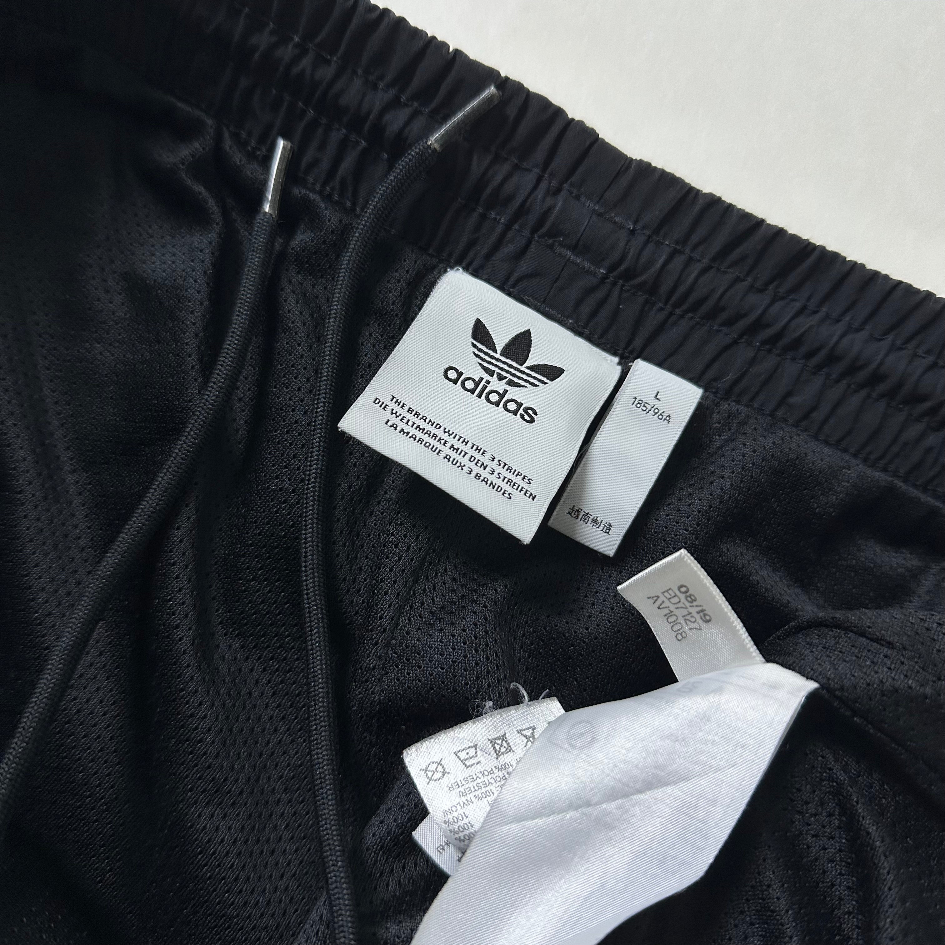 ADIDAS Originals Track Pants in Black featuring Trefoil Logo on the leg (Size 32-38)