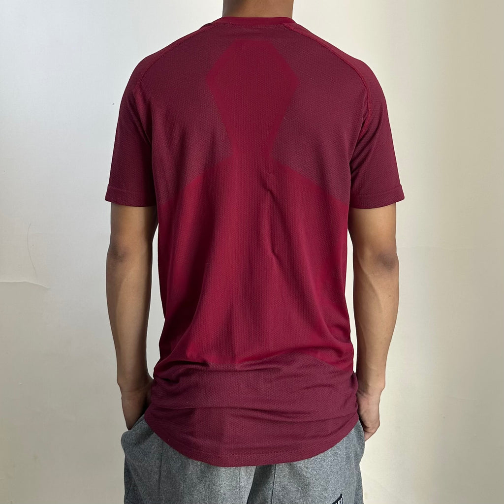GymShark 315 T-shirt in Burgundy (Size Small)