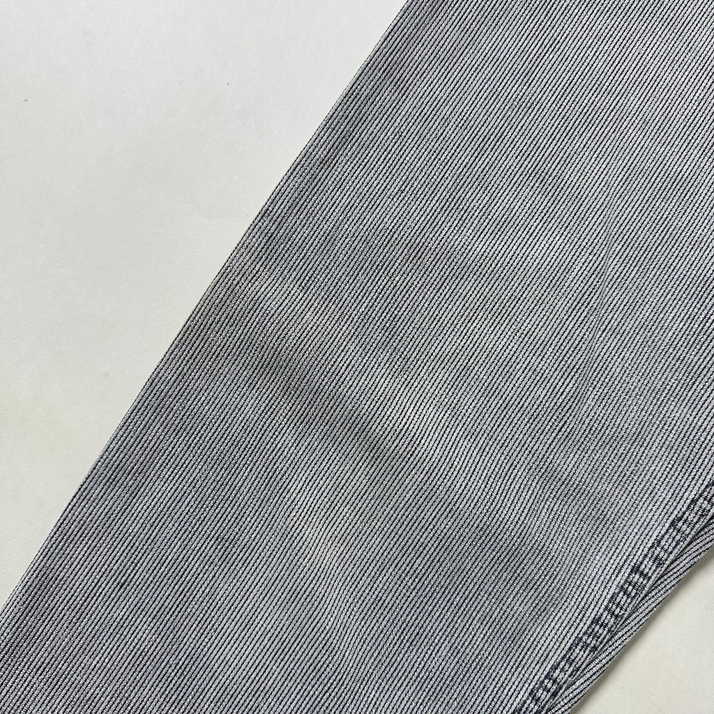 Vintage Levi’s 550 Relaxed Tapered Fit Corduroy Jeans in Gray (Size 34)