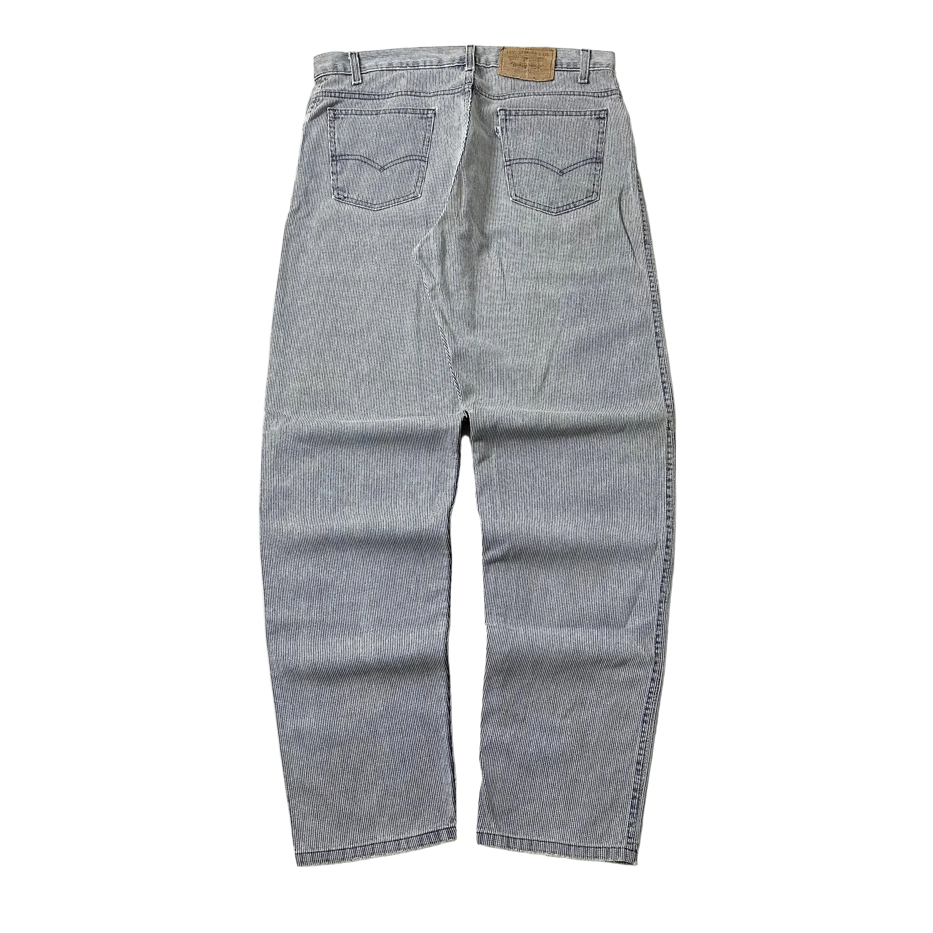 Vintage Levi’s 550 Relaxed Tapered Fit Corduroy Jeans in Gray (Size 34)