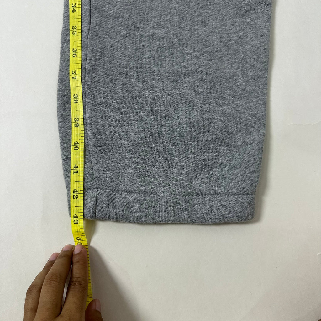 Nike Club Fleece Sweatpants Spell Out Logo in Gray Heather (Size 34-40)