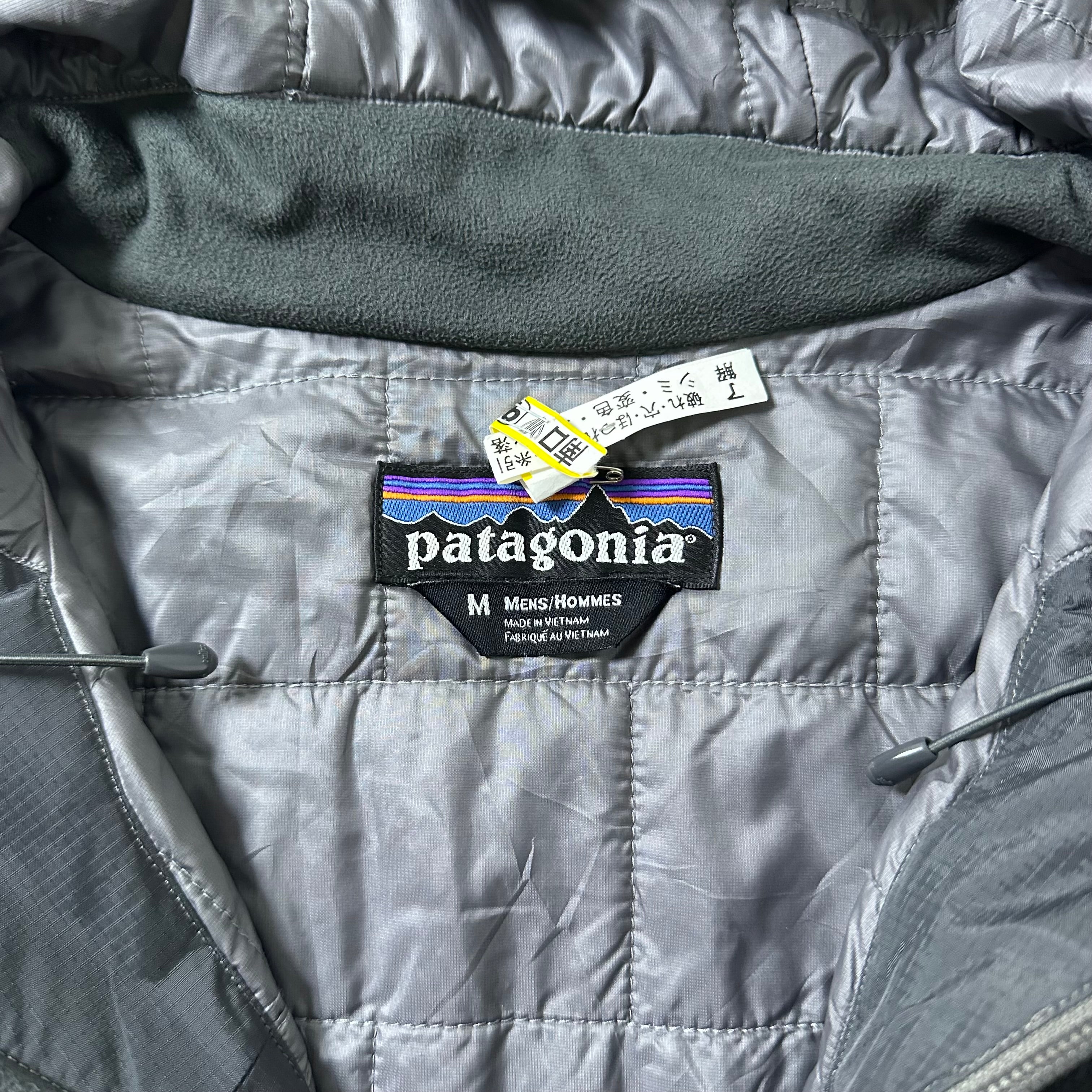 Patagonia Waterproof Windbreaker in Dark Gray Size Medium (Fits Large)