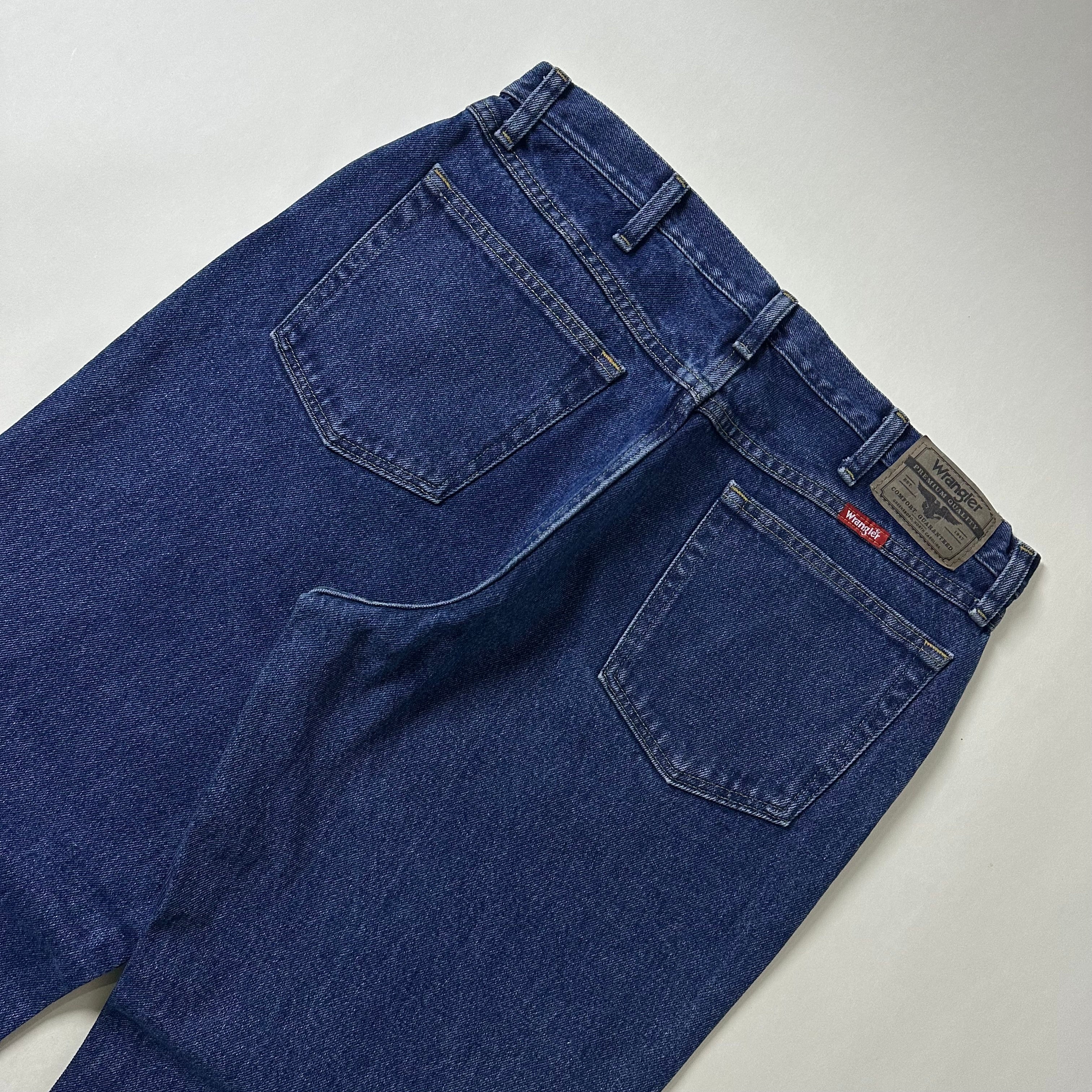 Wrangler Five Star Premium Denim Relaxed Fit Jeans in Dark Stone (Size 36)