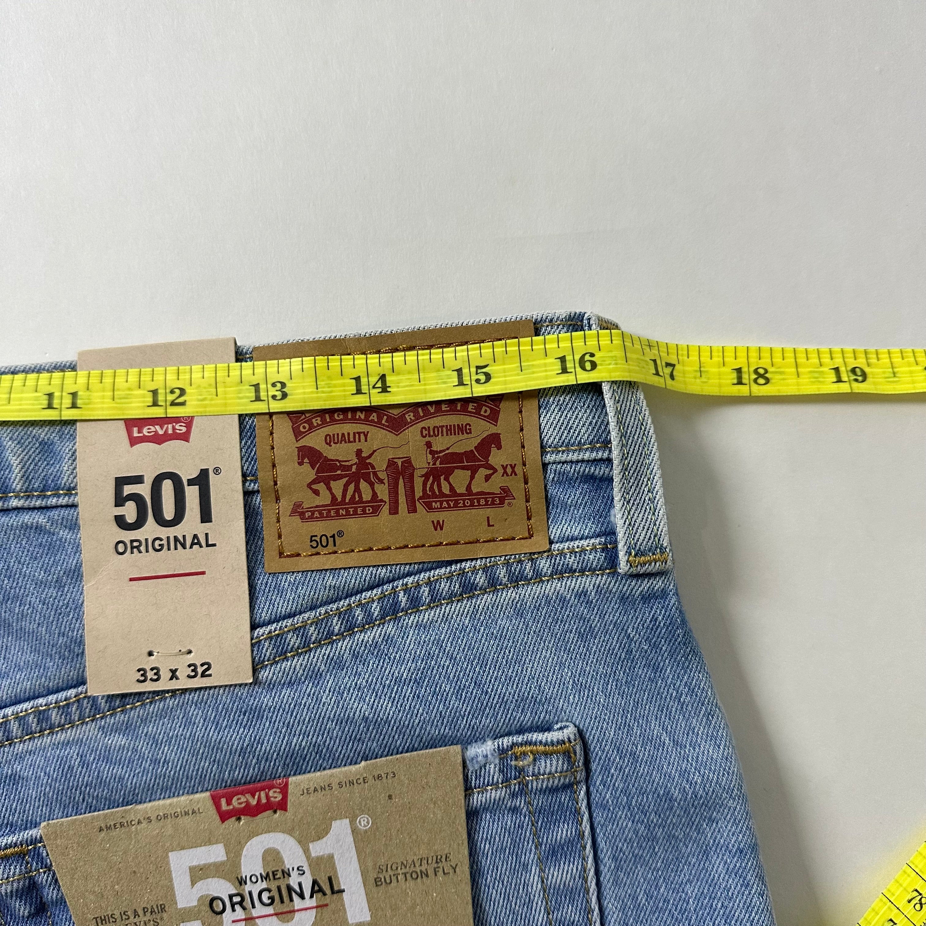 BRAND-NEW Levi’s 501 Women’s High Rise Straight Leg Jeans in Light Wash Blue (Size 33)