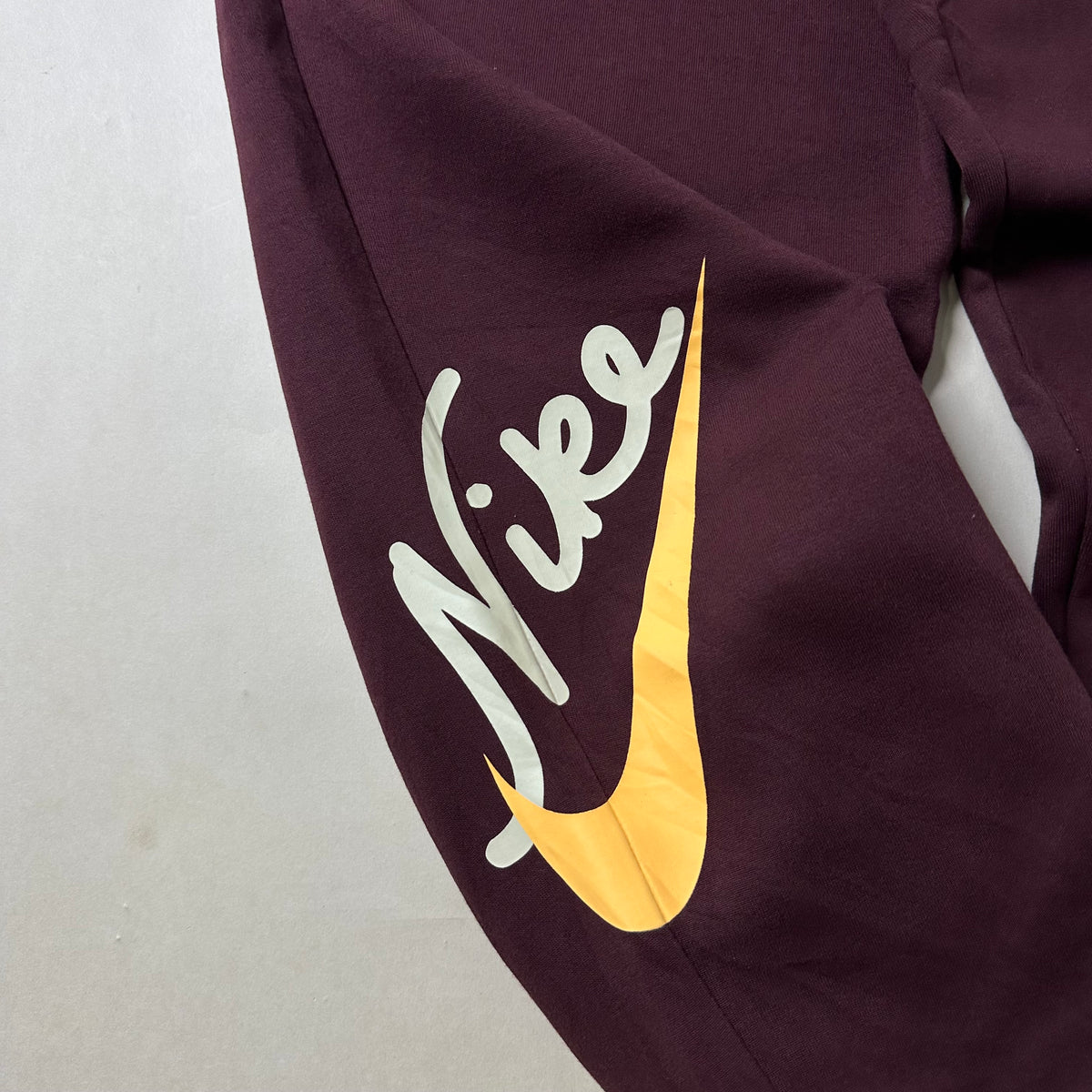 Nike Club Fleece Jogger Pants in Wine Red (Size 28-34)