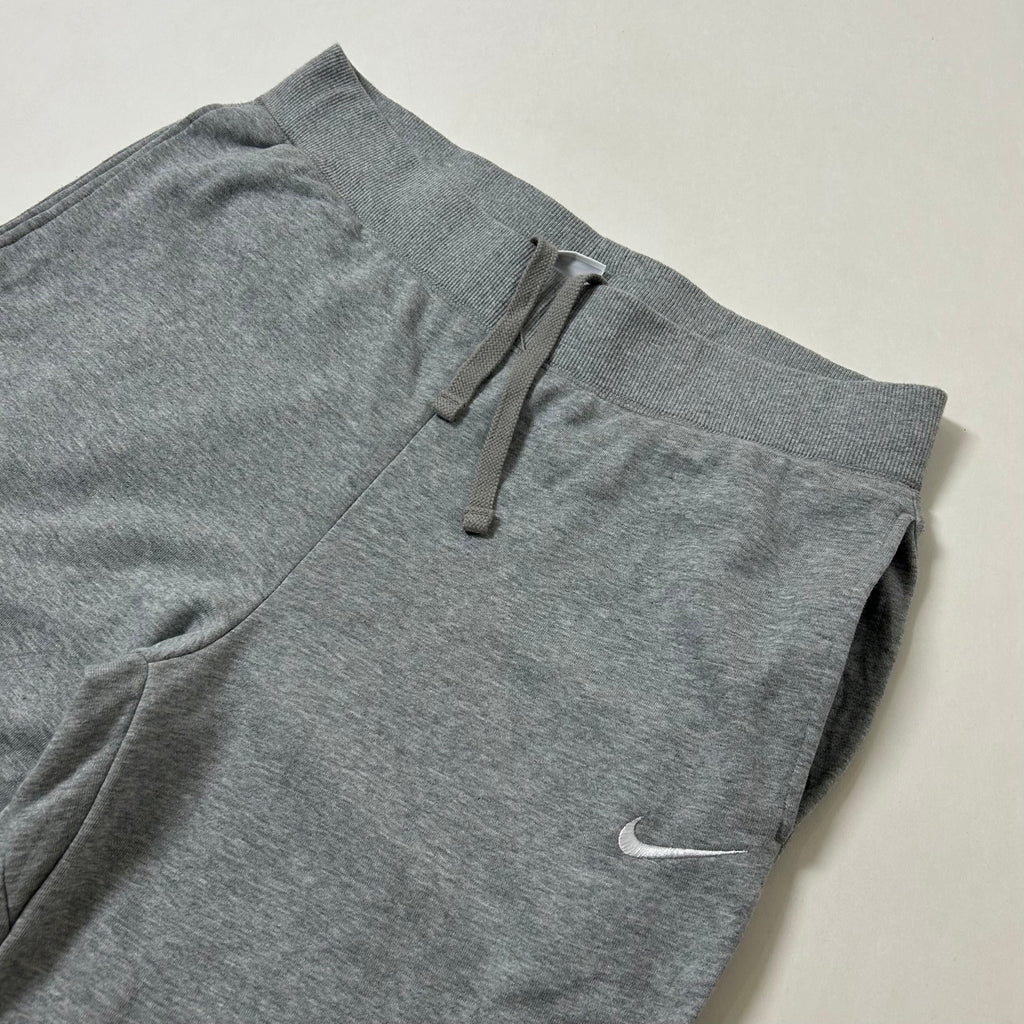 Nike Club Fleece Embroidered Swoosh Sweatpants in Gray Heather (Size 32-36)