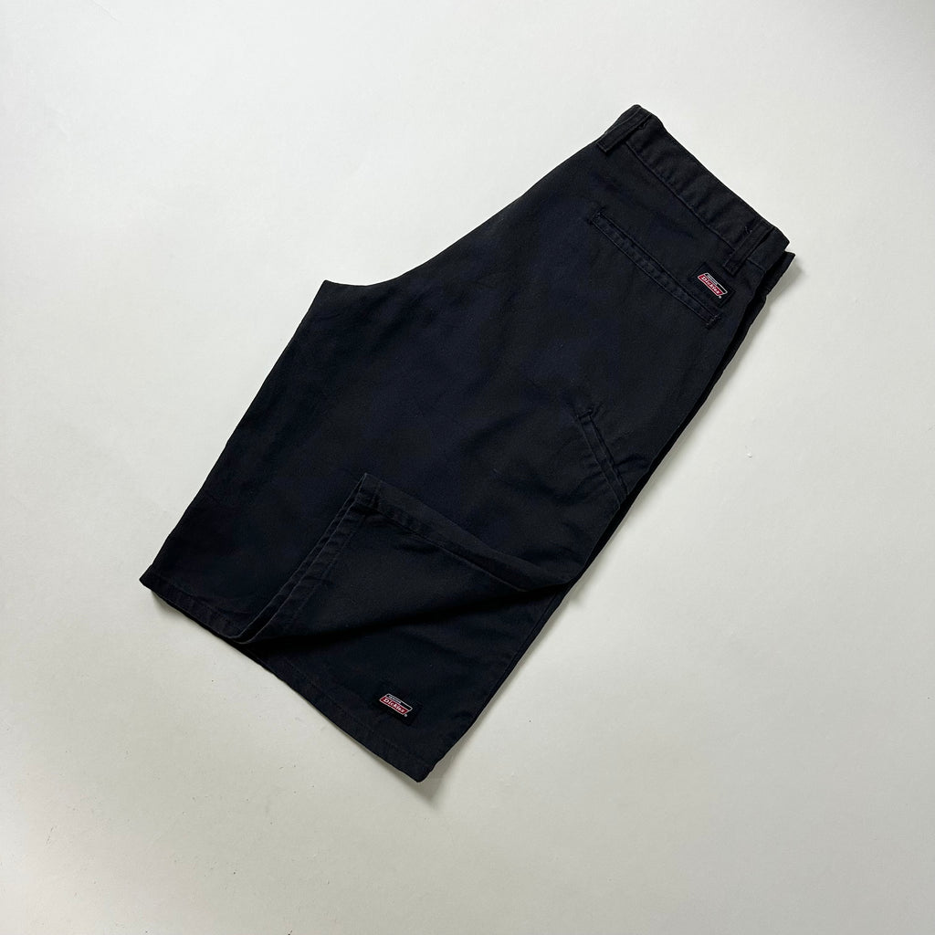 DICKIES Double Patch Shorts in Black (Size 32)