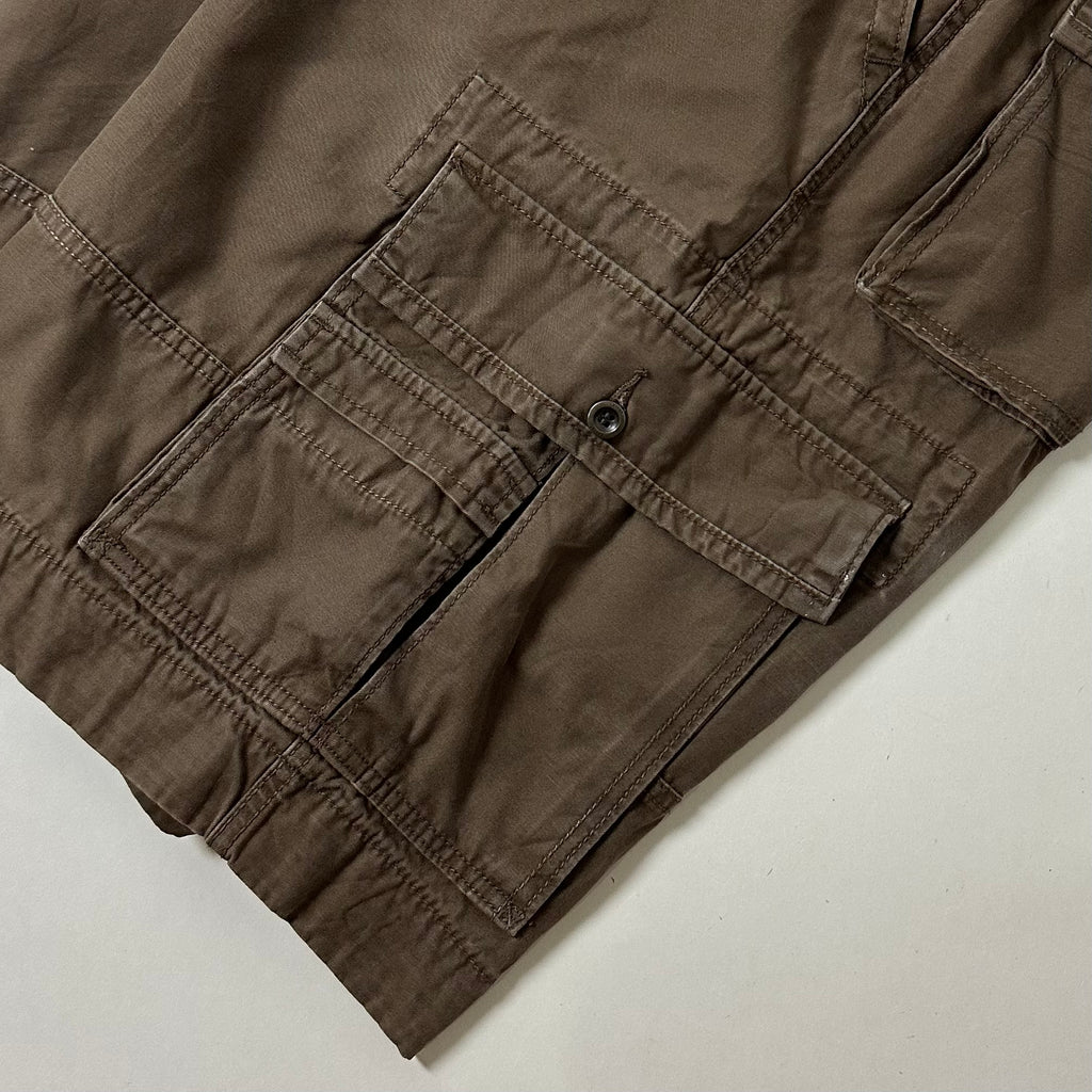 Levi’s Baggy Cargo Shorts in Choco Brown (Size 36) — SOLD