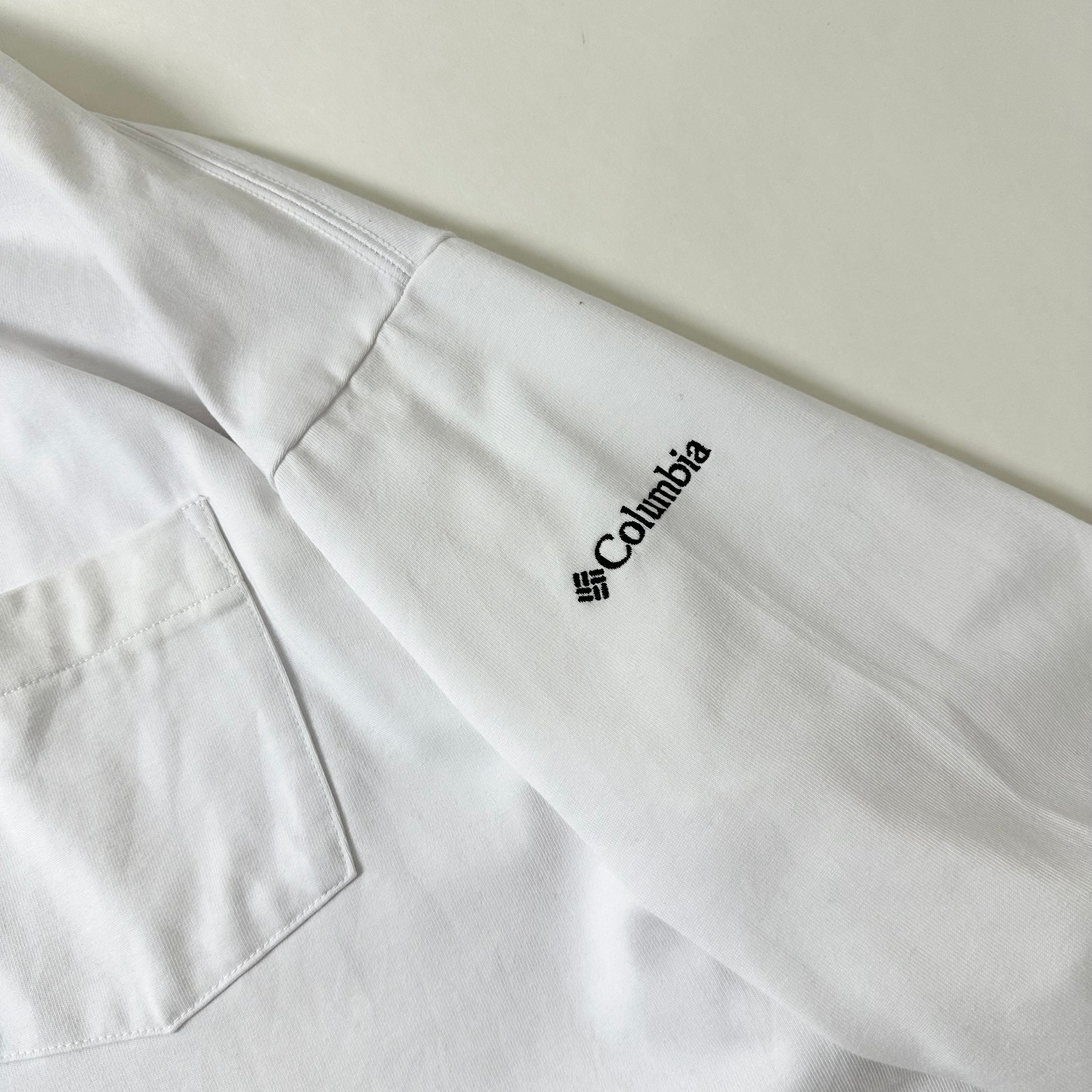 Columbia Longsleeve Pocket T-shirt in White (Size XL)