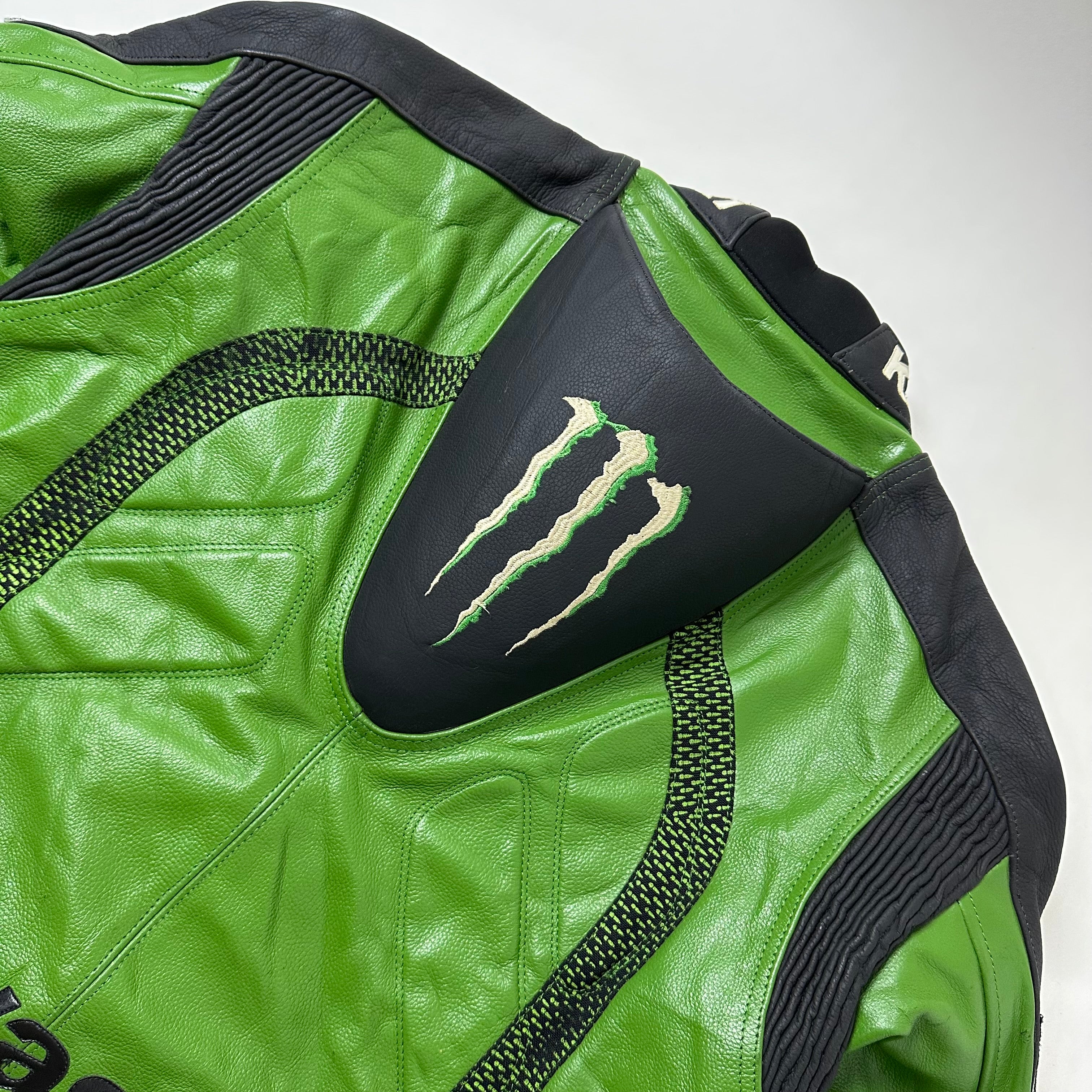 Kawasaki Racing Team Leather Armor Riding Jacket in Green (Size Medium)