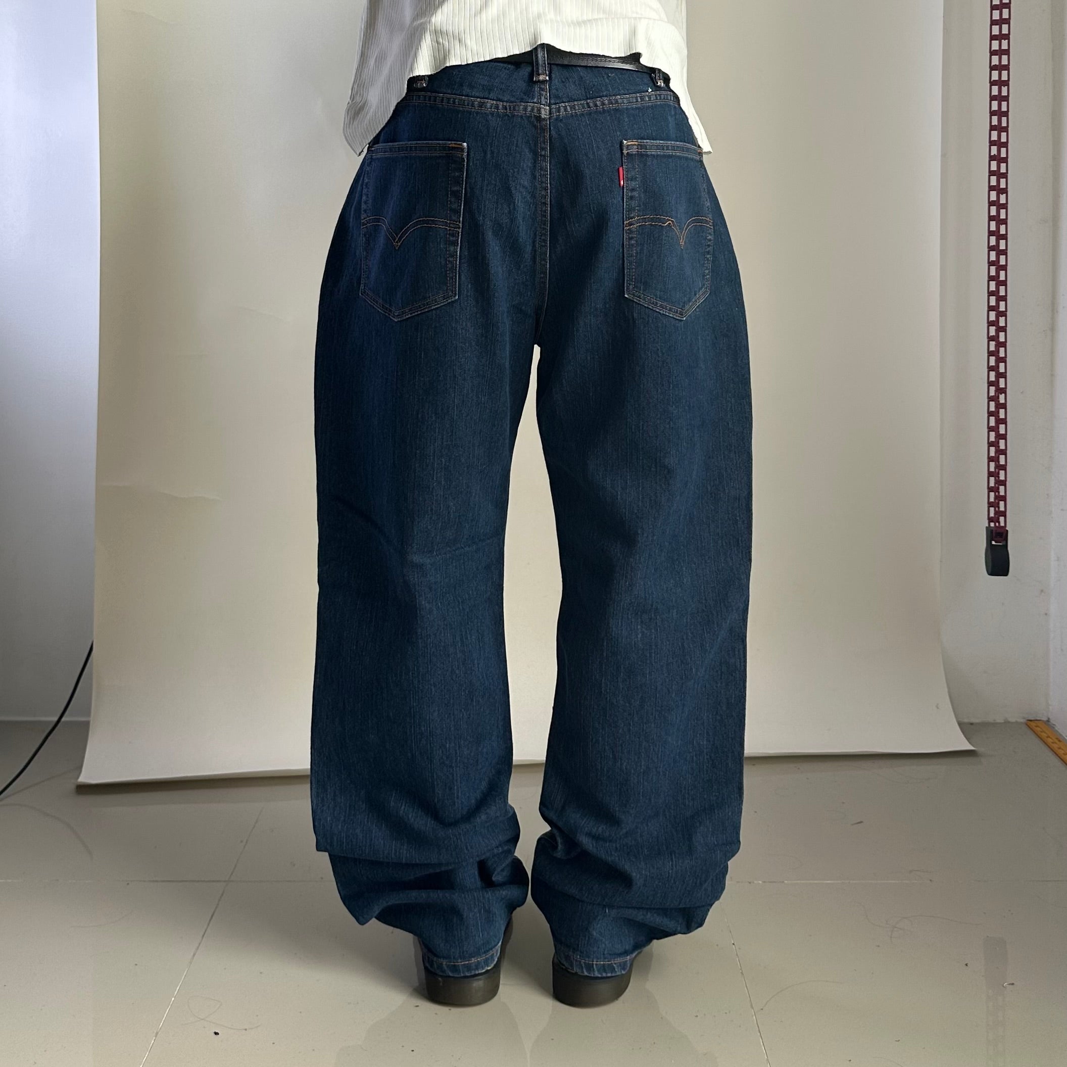 Levi’s 514 Straight Fit Jeans in Dark Rinse - Dark Blue (Size 38)
