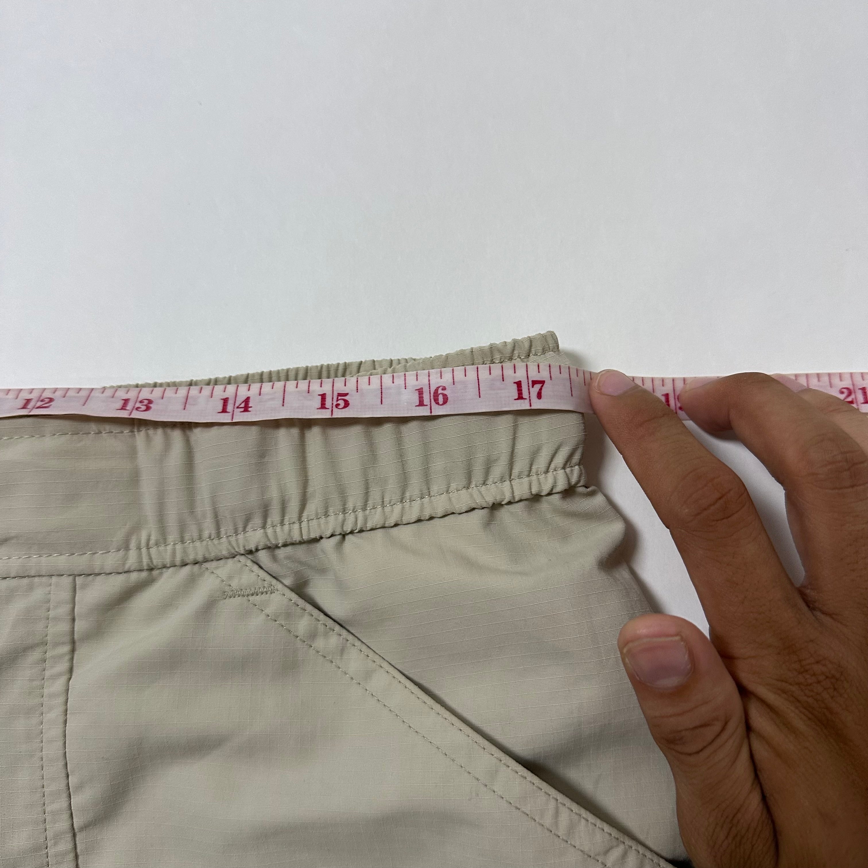 Uniqlo Geared Shorts Beige (Size 33-36)
