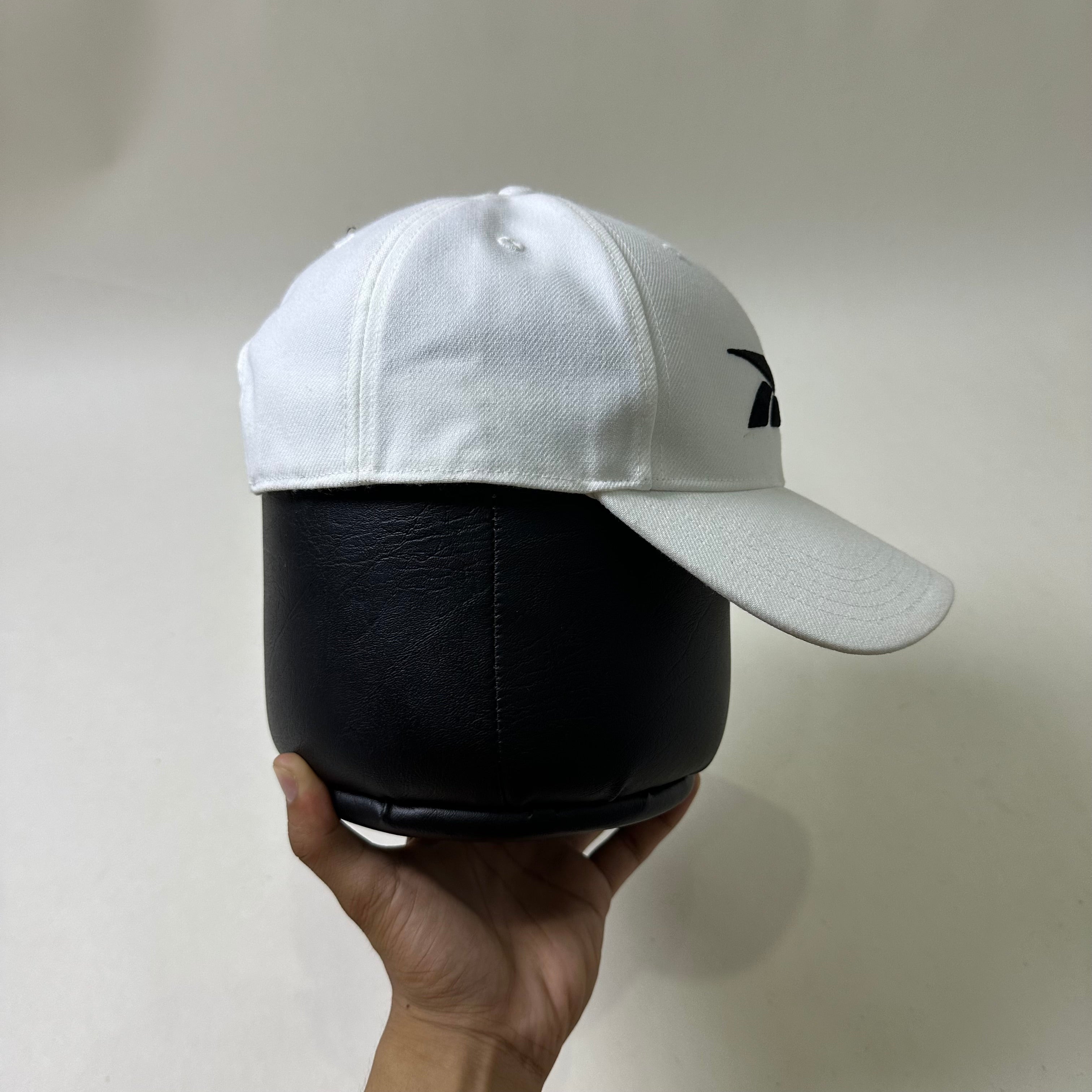 Reebok Vector Embroidered Logo Baseball Cap in White (One Size)