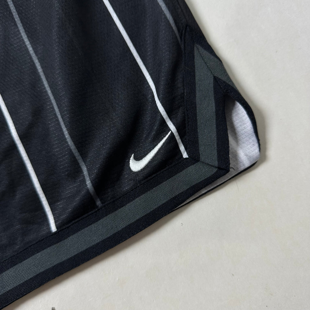 Nike Dri-Fit DNA 10 Basketball Shorts in Black (Size 30-36)